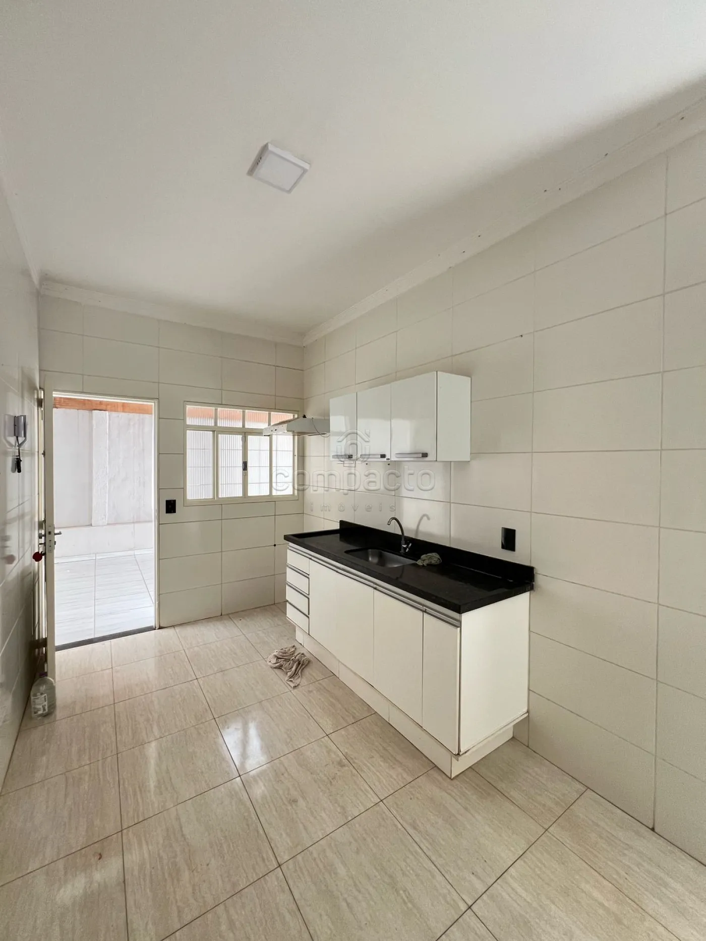 Alugar Casa / Padr&atilde;o em S&atilde;o Jos&eacute; do Rio Preto R$ 2.700,00 - Foto 13
