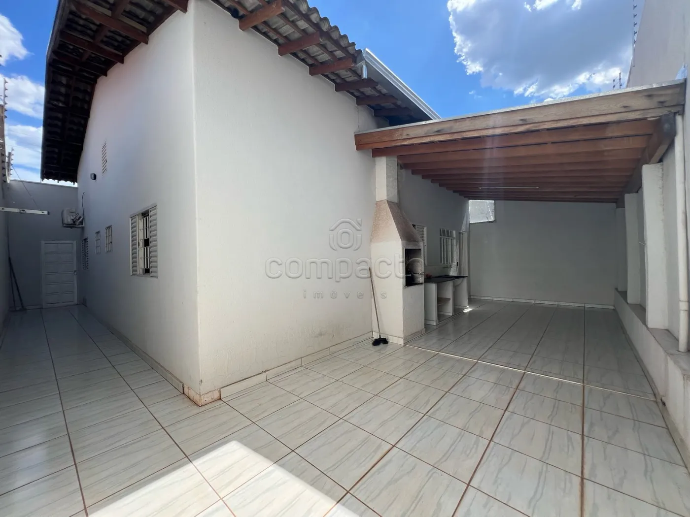 Alugar Casa / Padr&atilde;o em S&atilde;o Jos&eacute; do Rio Preto R$ 2.700,00 - Foto 17