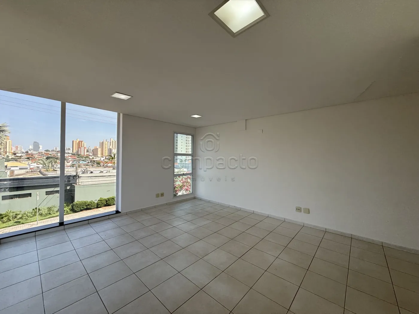 Alugar Comercial / SalaLoja Condom&iacute;nio em S&atilde;o Jos&eacute; do Rio Preto R$ 1.750,00 - Foto 8