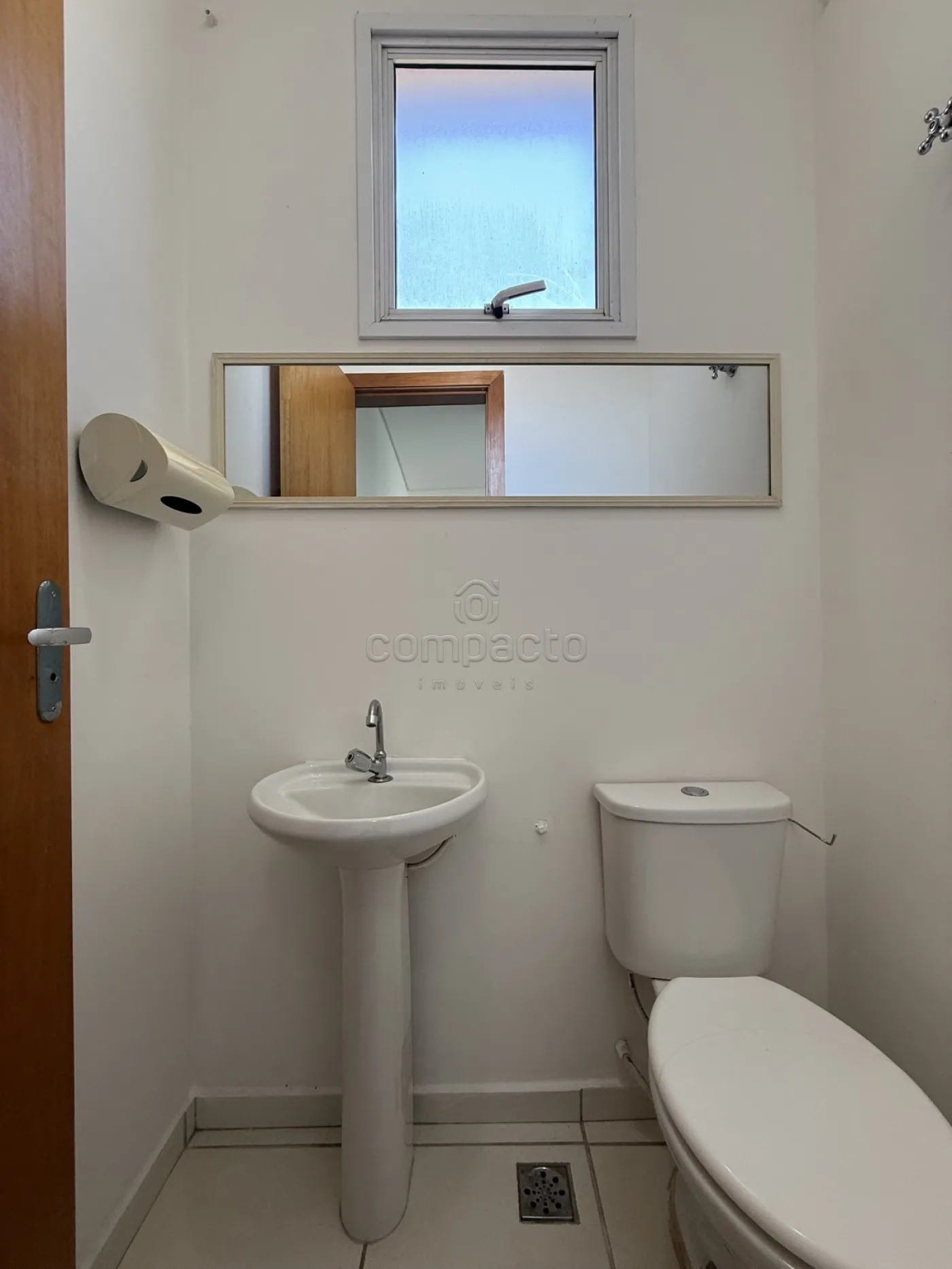 Alugar Comercial / SalaLoja Condom&iacute;nio em S&atilde;o Jos&eacute; do Rio Preto R$ 1.750,00 - Foto 17