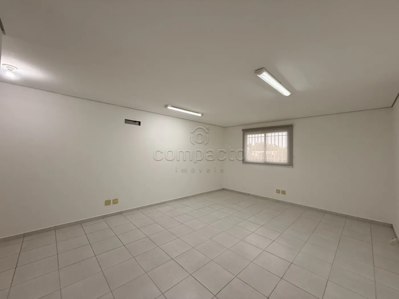Alugar Comercial / SalaLoja Condom&iacute;nio em S&atilde;o Jos&eacute; do Rio Preto R$ 1.300,00 - Foto 8