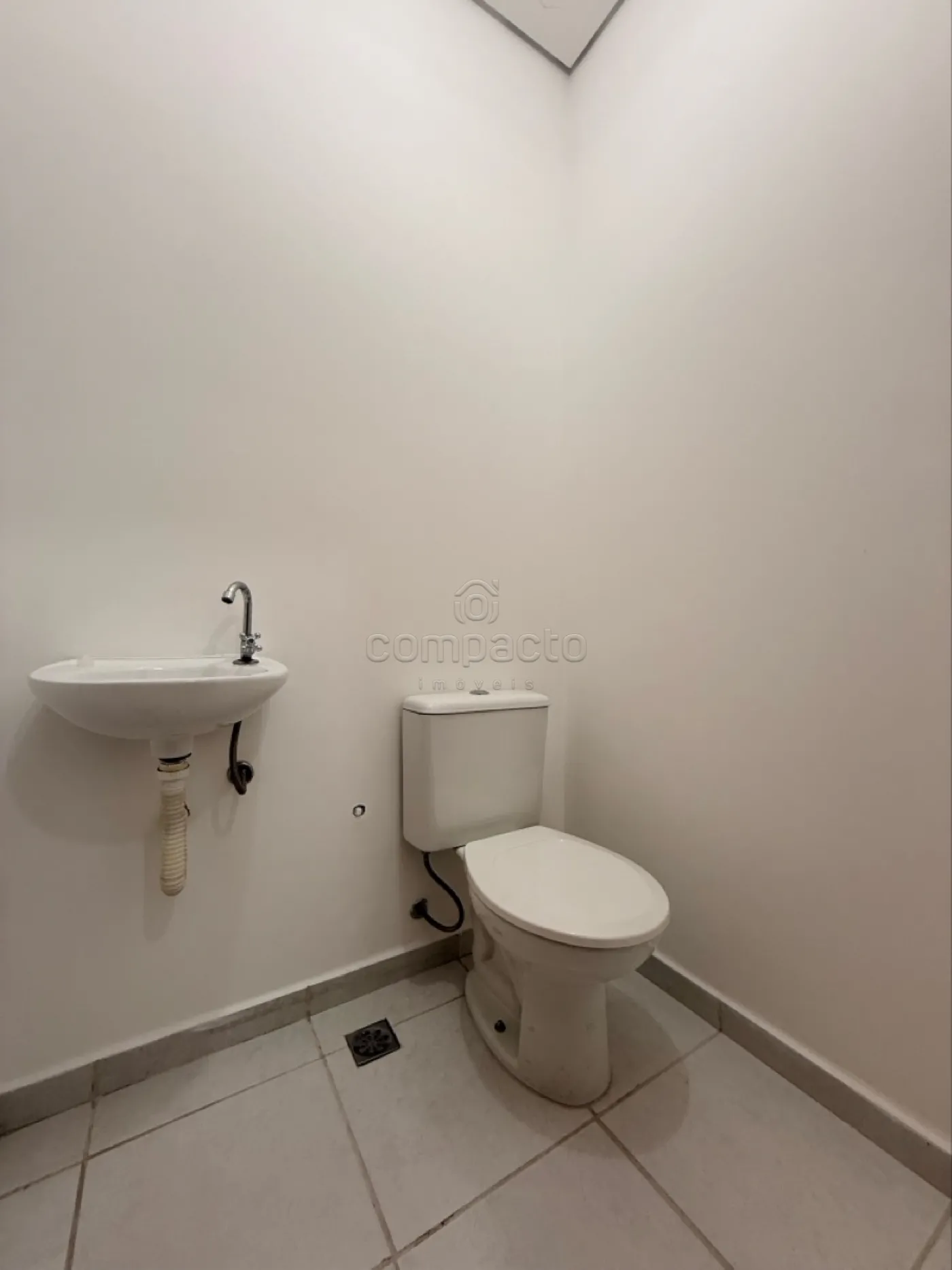 Alugar Comercial / SalaLoja Condom&iacute;nio em S&atilde;o Jos&eacute; do Rio Preto R$ 1.300,00 - Foto 16