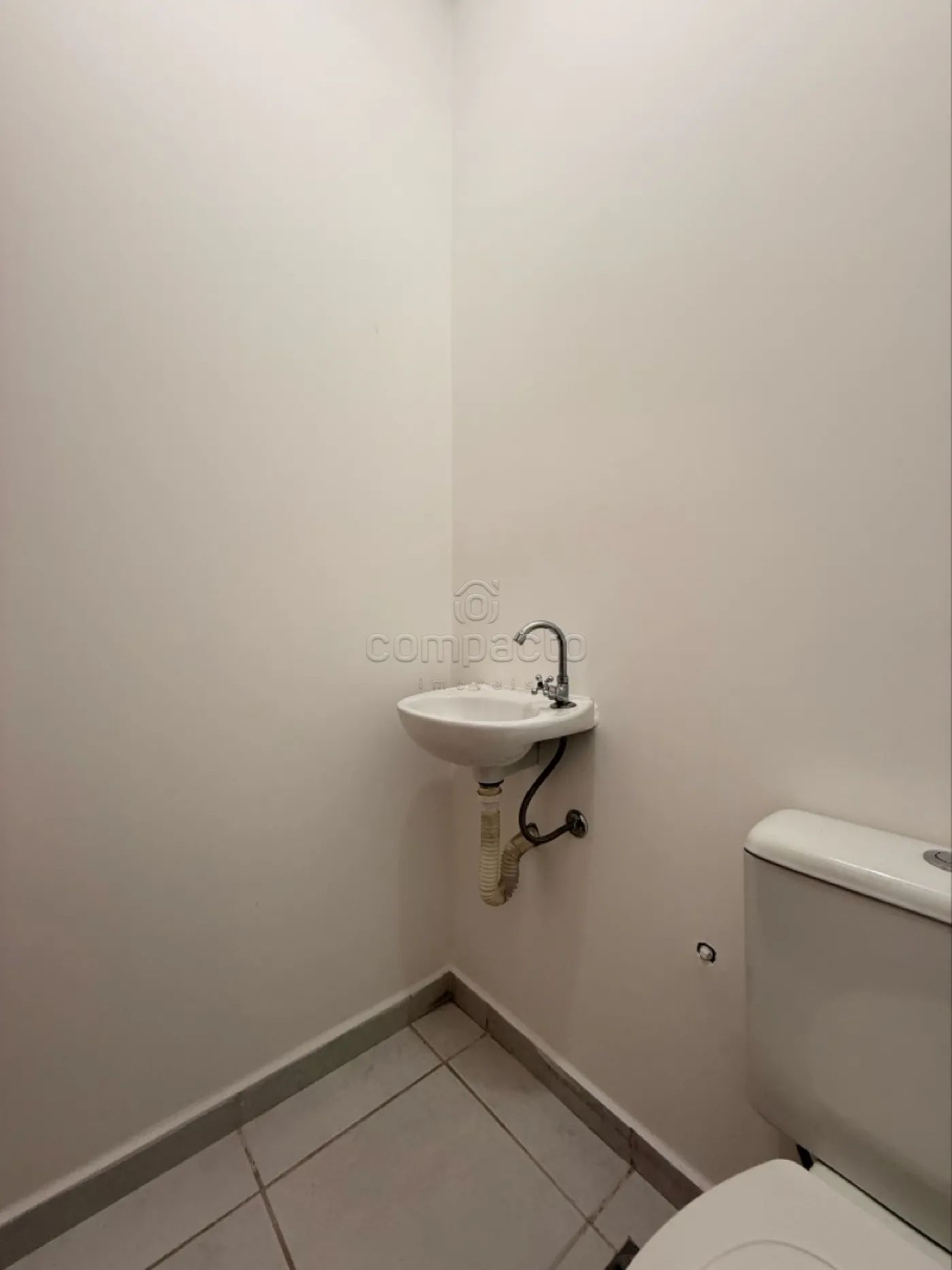 Alugar Comercial / SalaLoja Condom&iacute;nio em S&atilde;o Jos&eacute; do Rio Preto R$ 1.300,00 - Foto 17