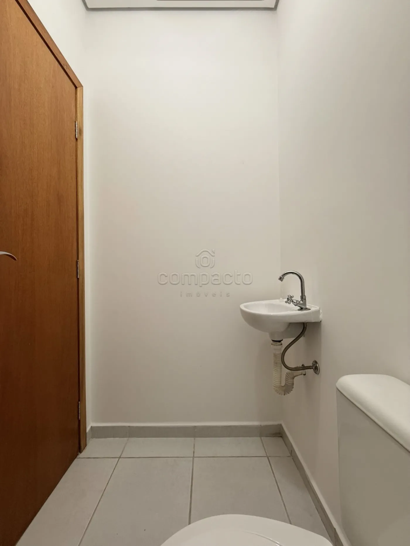 Alugar Comercial / SalaLoja Condom&iacute;nio em S&atilde;o Jos&eacute; do Rio Preto R$ 1.300,00 - Foto 18