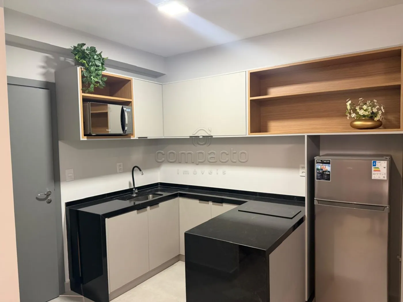 Alugar Apartamento / Studio em S&atilde;o Jos&eacute; do Rio Preto R$ 2.800,00 - Foto 3