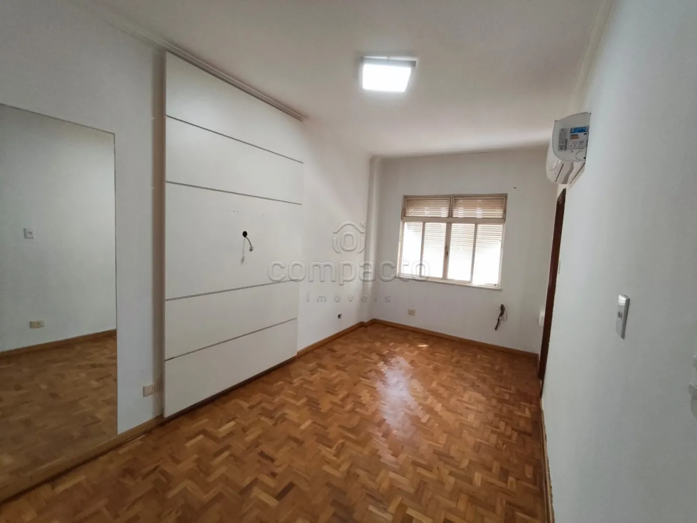 Apartamento para Locação | 2 Quartos | 2 Suítes | 110m² | Zona Central