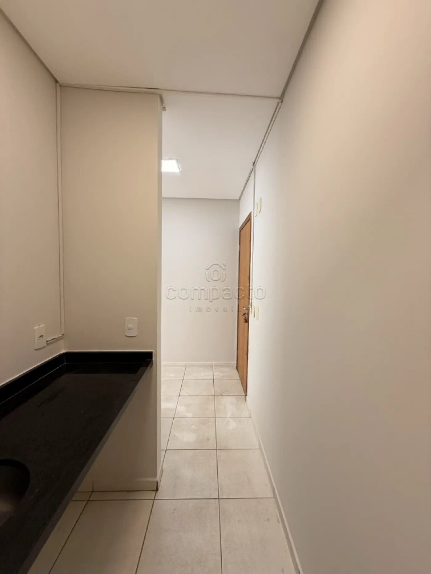 Alugar Comercial / SalaLoja Condom&iacute;nio em S&atilde;o Jos&eacute; do Rio Preto R$ 2.600,00 - Foto 8
