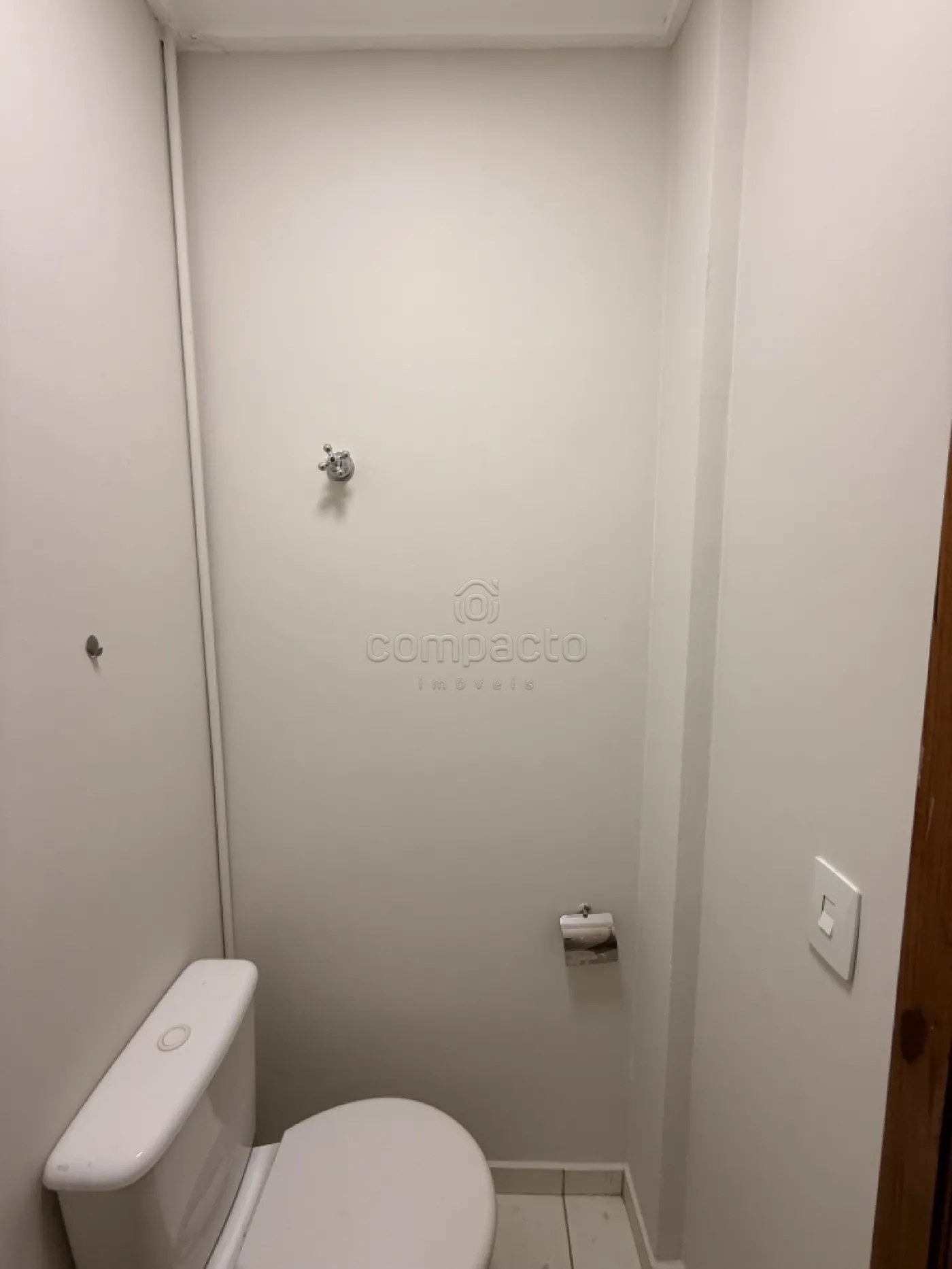 Alugar Comercial / SalaLoja Condom&iacute;nio em S&atilde;o Jos&eacute; do Rio Preto R$ 2.600,00 - Foto 12