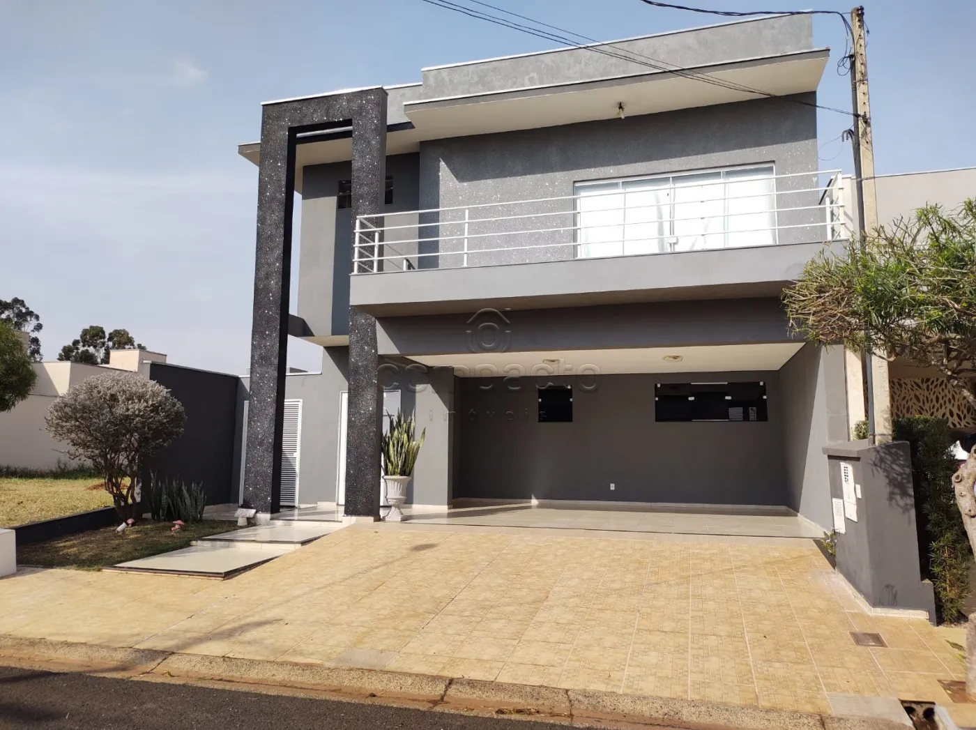Sobrado em condomínio | 3 Quartos | 3 Suítes ( 2 com Closet ) | Escritório | Varanda Gourmet
