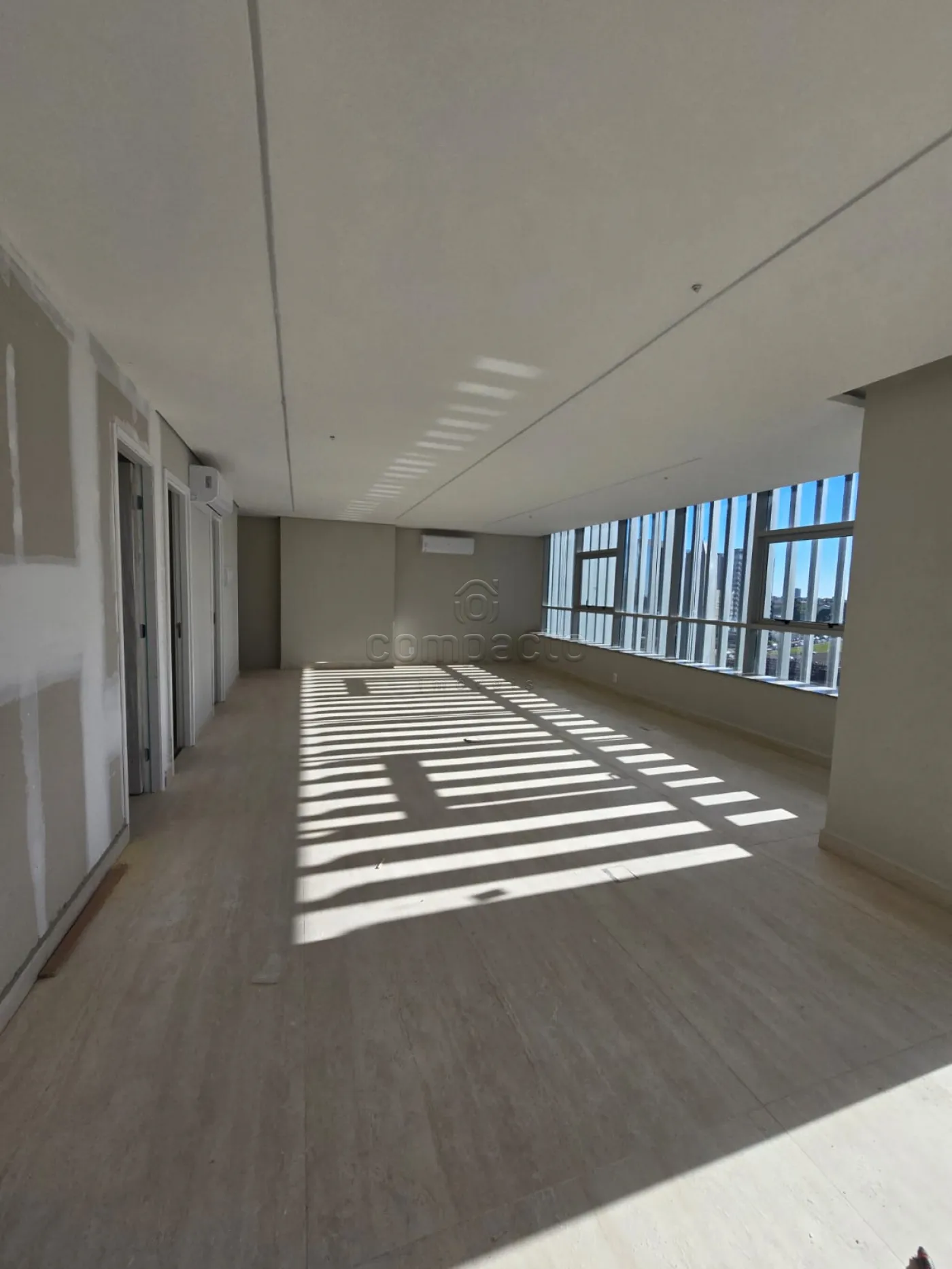 Alugar Comercial / SalaLoja Condom&iacute;nio em S&atilde;o Jos&eacute; do Rio Preto R$ 7.900,00 - Foto 7