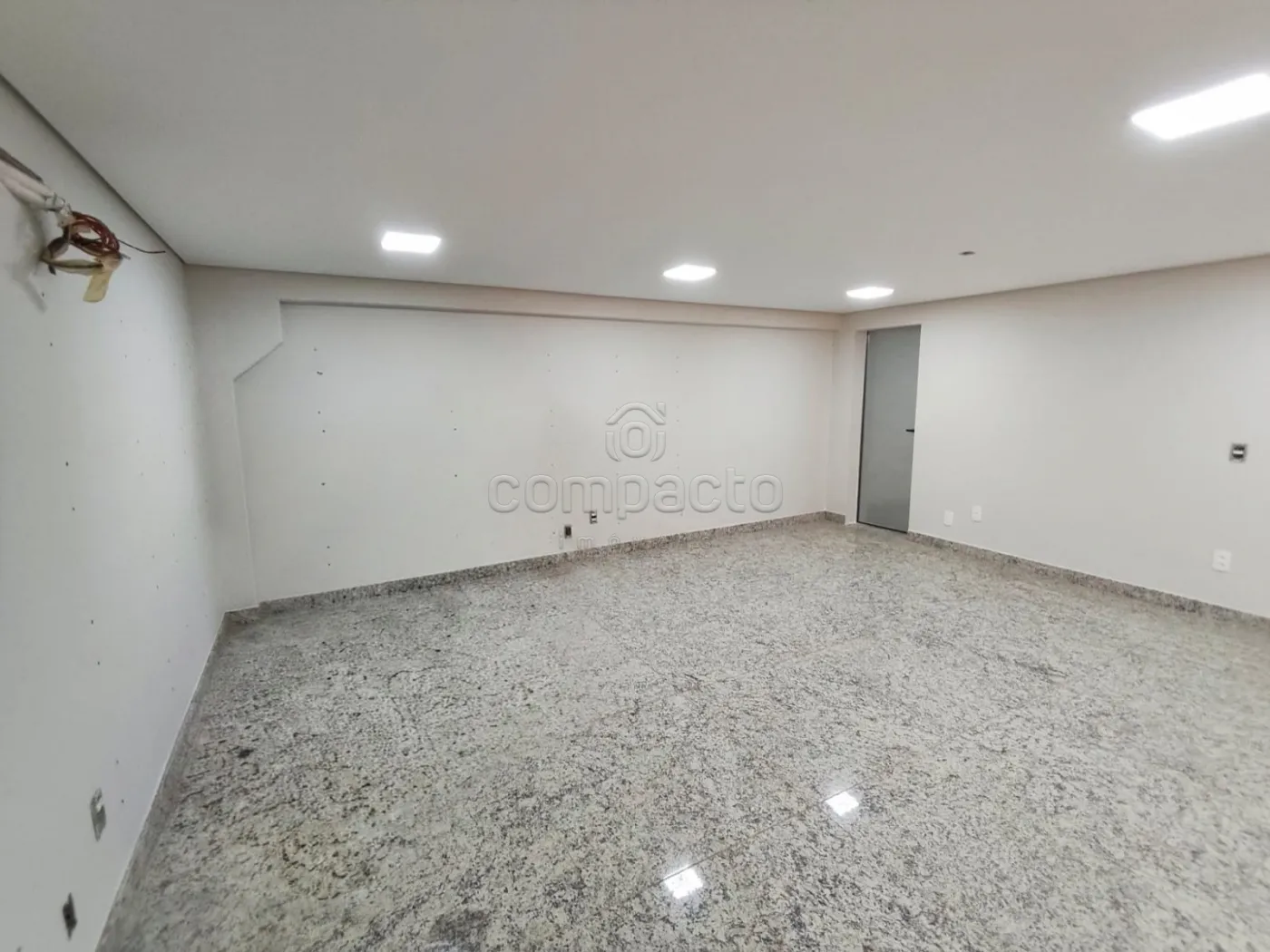 Alugar Comercial / SalaLoja Condom&iacute;nio em S&atilde;o Jos&eacute; do Rio Preto R$ 4.235,00 - Foto 8