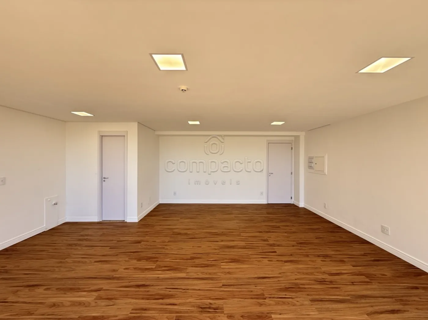 Alugar Comercial / SalaLoja Condom&iacute;nio em S&atilde;o Jos&eacute; do Rio Preto R$ 7.800,00 - Foto 5