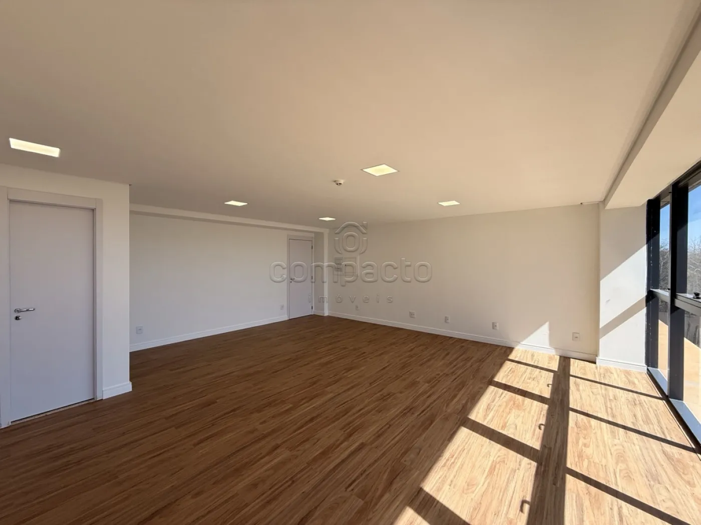 Alugar Comercial / SalaLoja Condom&iacute;nio em S&atilde;o Jos&eacute; do Rio Preto R$ 7.800,00 - Foto 6