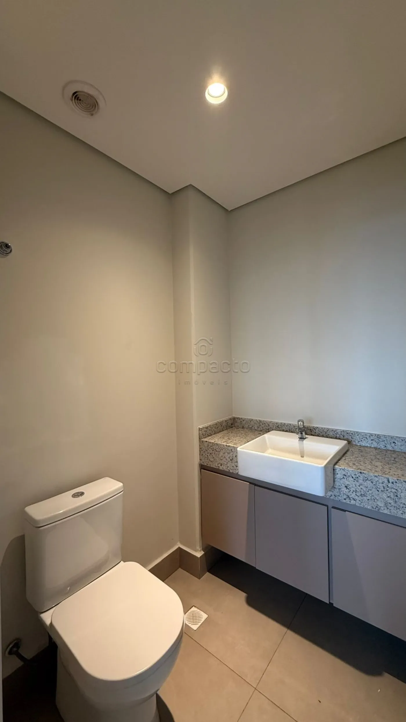 Alugar Comercial / SalaLoja Condom&iacute;nio em S&atilde;o Jos&eacute; do Rio Preto R$ 3.800,00 - Foto 5