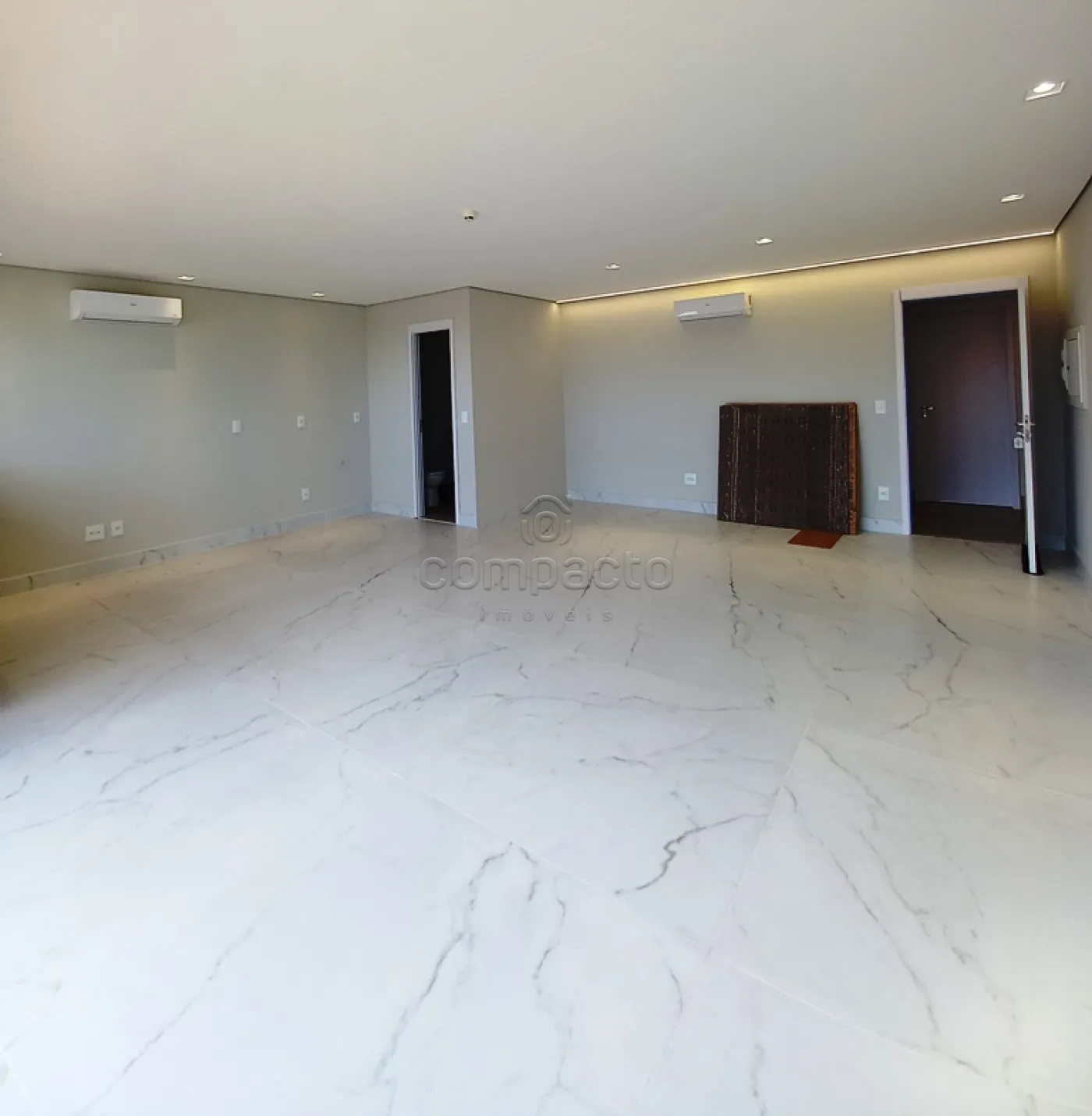 Alugar Comercial / SalaLoja Condom&iacute;nio em S&atilde;o Jos&eacute; do Rio Preto R$ 4.200,00 - Foto 3