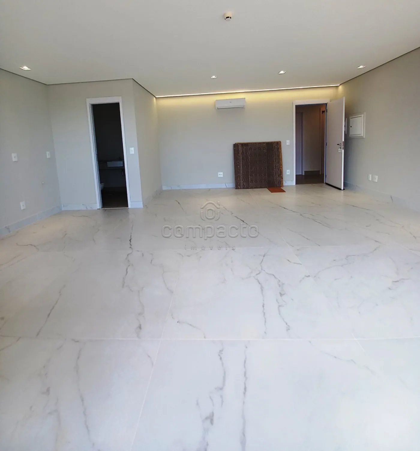 Alugar Comercial / SalaLoja Condom&iacute;nio em S&atilde;o Jos&eacute; do Rio Preto R$ 4.200,00 - Foto 4