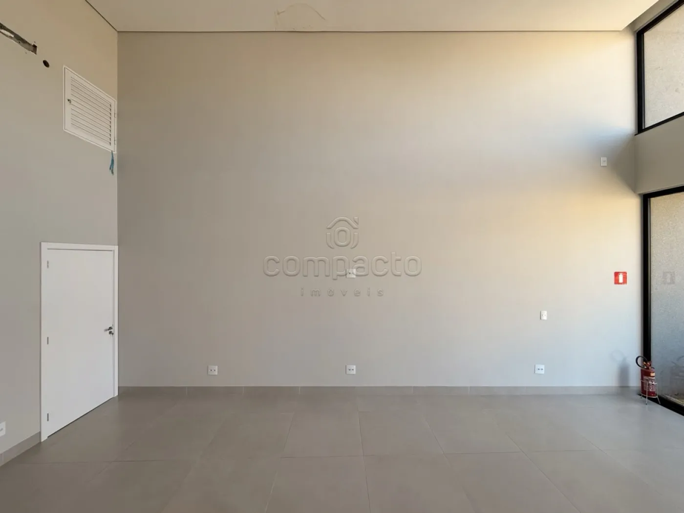 Alugar Comercial / Loja em S&atilde;o Jos&eacute; do Rio Preto R$ 3.000,00 - Foto 2