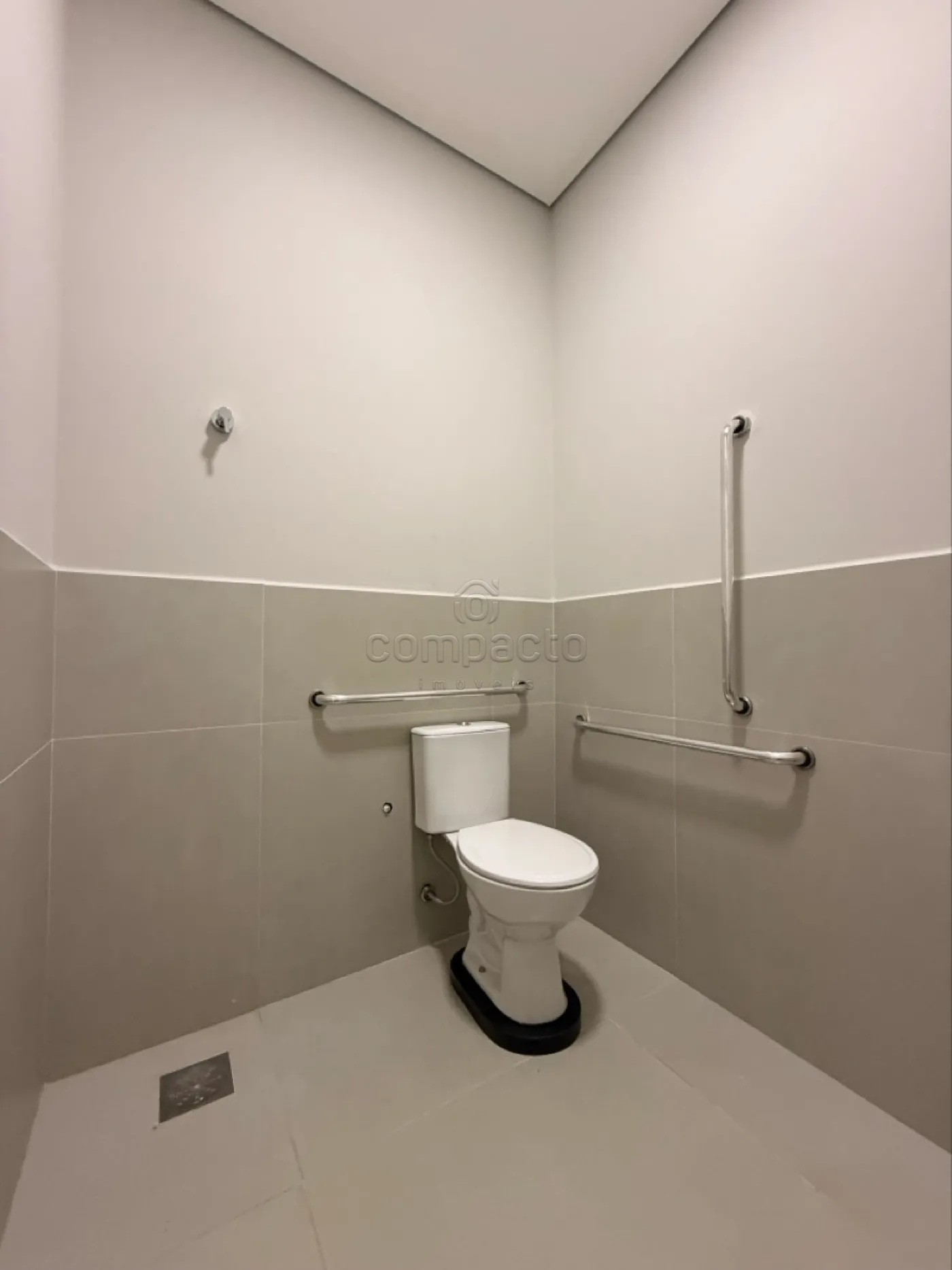 Alugar Comercial / Loja em S&atilde;o Jos&eacute; do Rio Preto R$ 3.000,00 - Foto 11