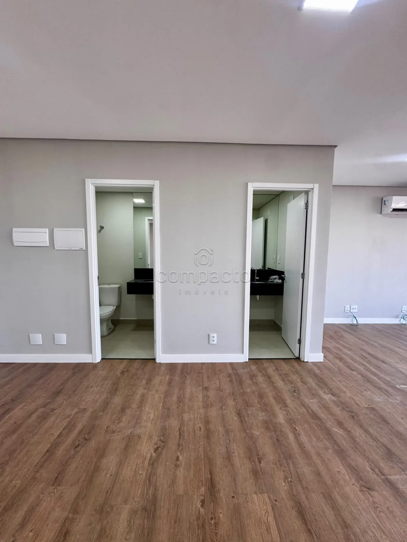 Alugar Comercial / SalaLoja Condom&iacute;nio em S&atilde;o Jos&eacute; do Rio Preto R$ 5.000,00 - Foto 16
