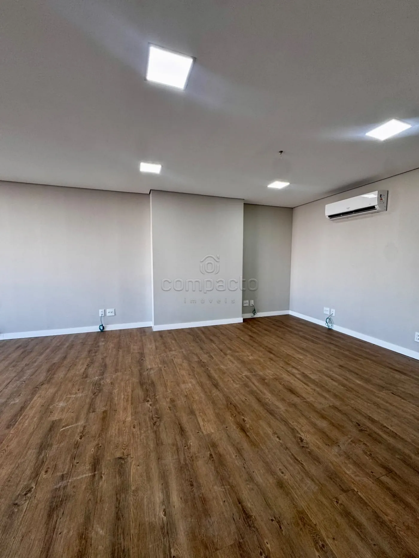 Alugar Comercial / SalaLoja Condom&iacute;nio em S&atilde;o Jos&eacute; do Rio Preto R$ 5.000,00 - Foto 8