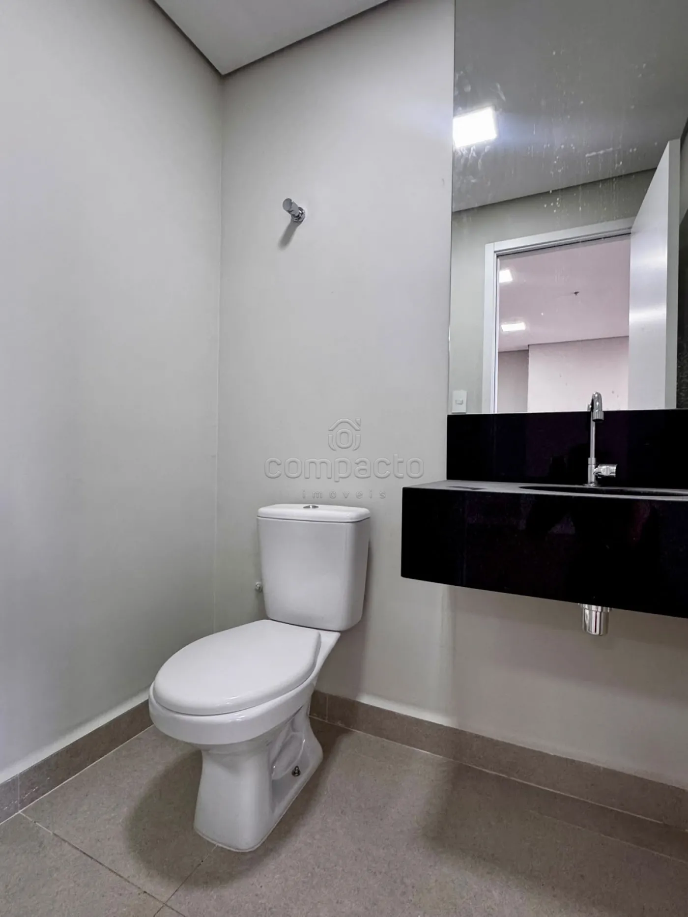 Alugar Comercial / SalaLoja Condom&iacute;nio em S&atilde;o Jos&eacute; do Rio Preto R$ 5.000,00 - Foto 18