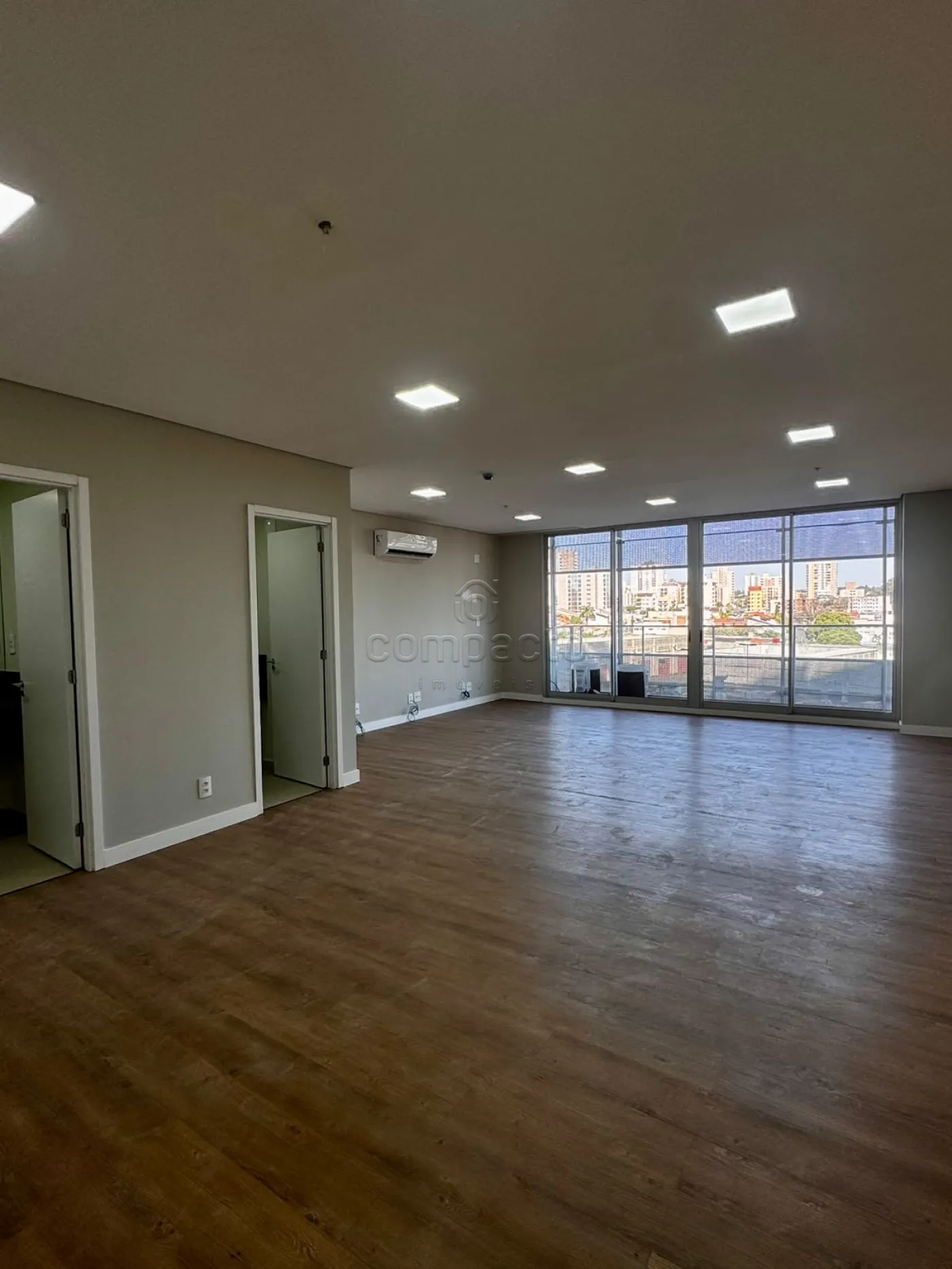 Alugar Comercial / SalaLoja Condom&iacute;nio em S&atilde;o Jos&eacute; do Rio Preto R$ 5.000,00 - Foto 6