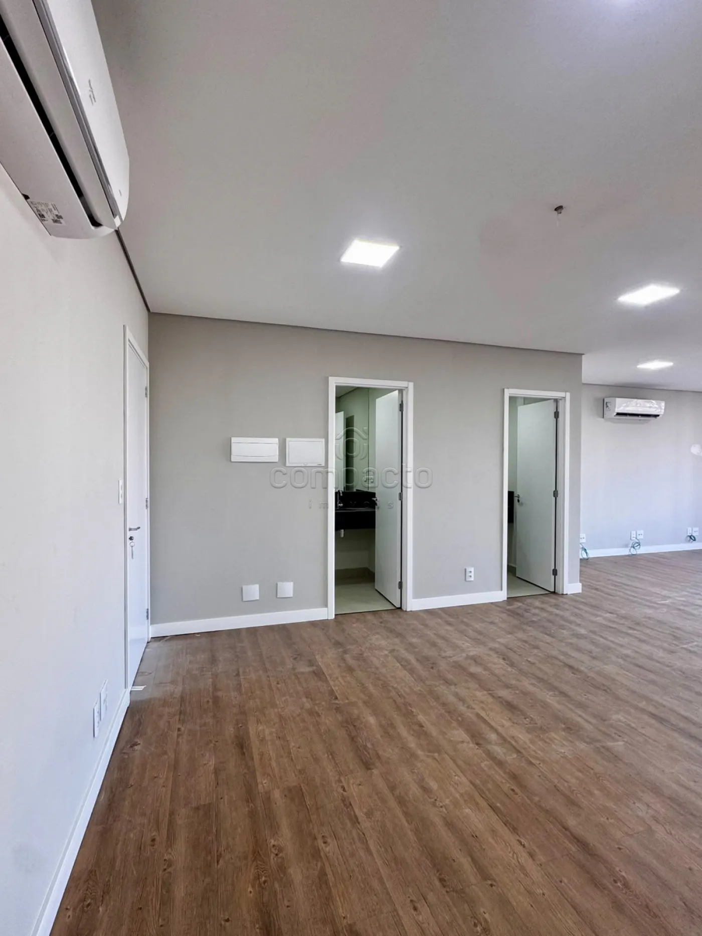 Alugar Comercial / SalaLoja Condom&iacute;nio em S&atilde;o Jos&eacute; do Rio Preto R$ 5.000,00 - Foto 17