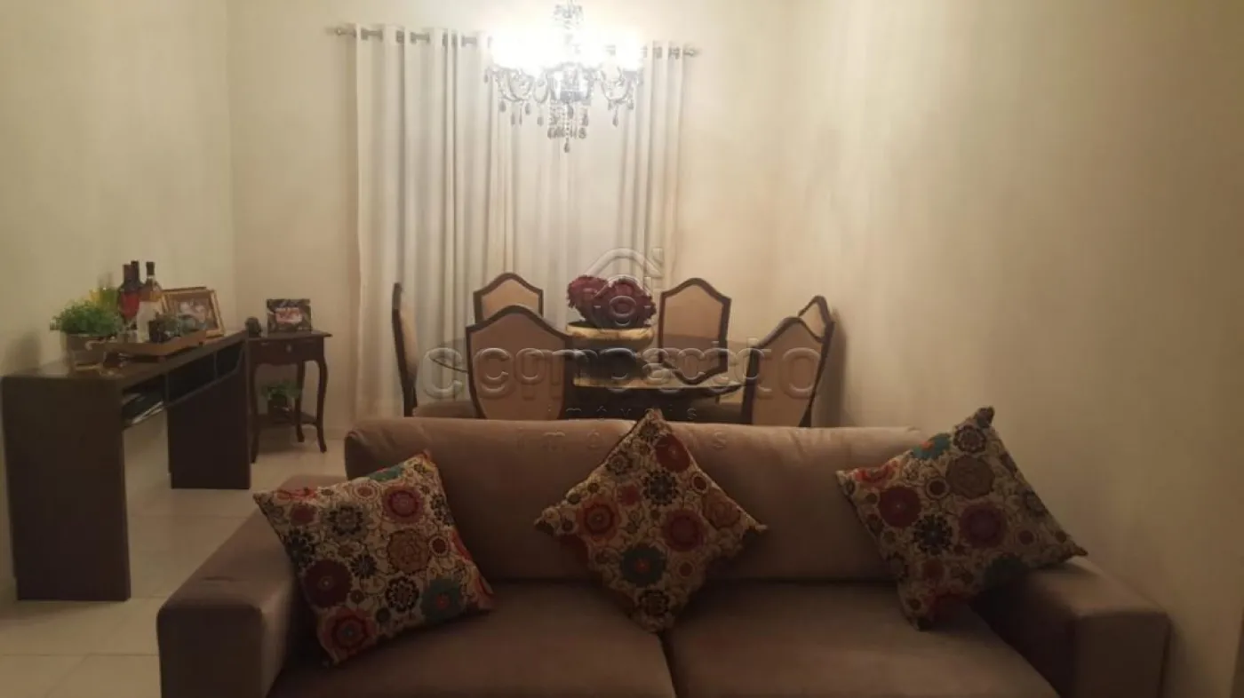 Casa com 3 Quartos (1 Suíte) para alugar - Residencial Colina Azul