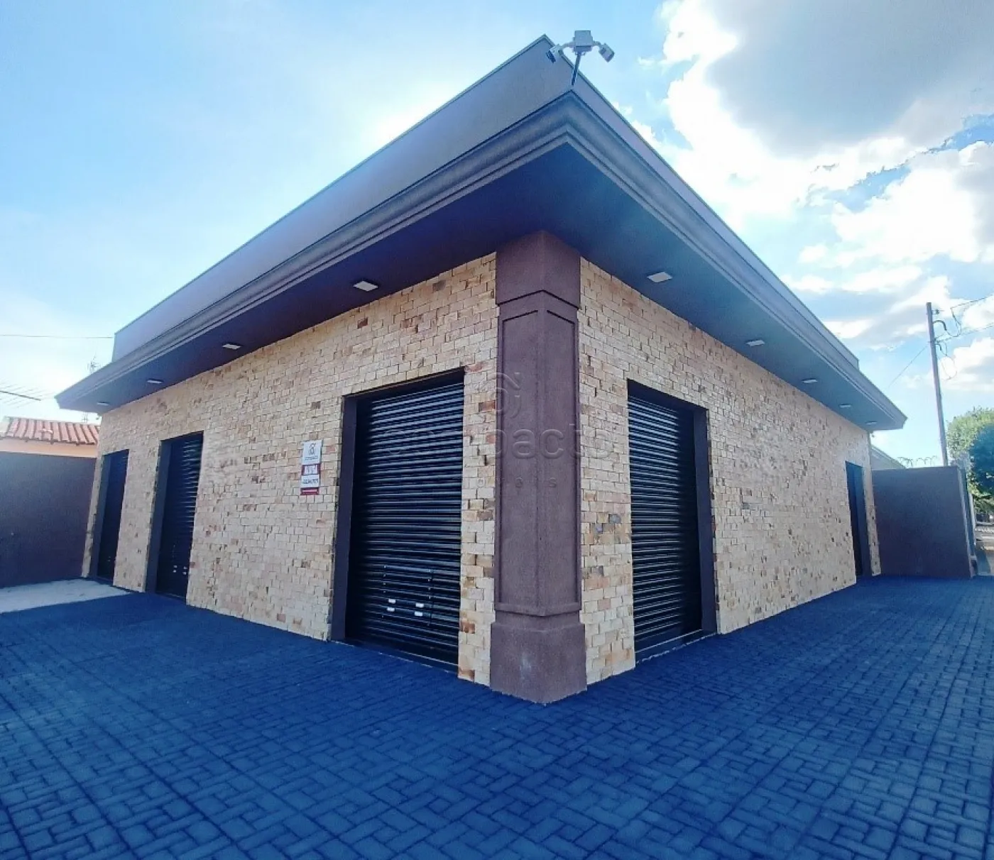 Alugar Comercial / SalaLoja Condom&iacute;nio em S&atilde;o Jos&eacute; do Rio Preto R$ 3.200,00 - Foto 1