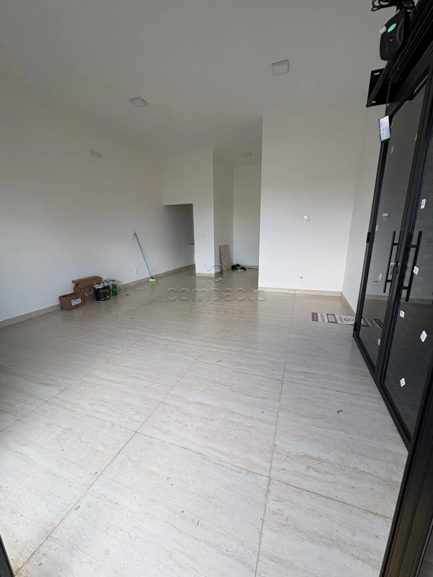 Alugar Comercial / SalaLoja Condom&iacute;nio em S&atilde;o Jos&eacute; do Rio Preto R$ 4.500,00 - Foto 2