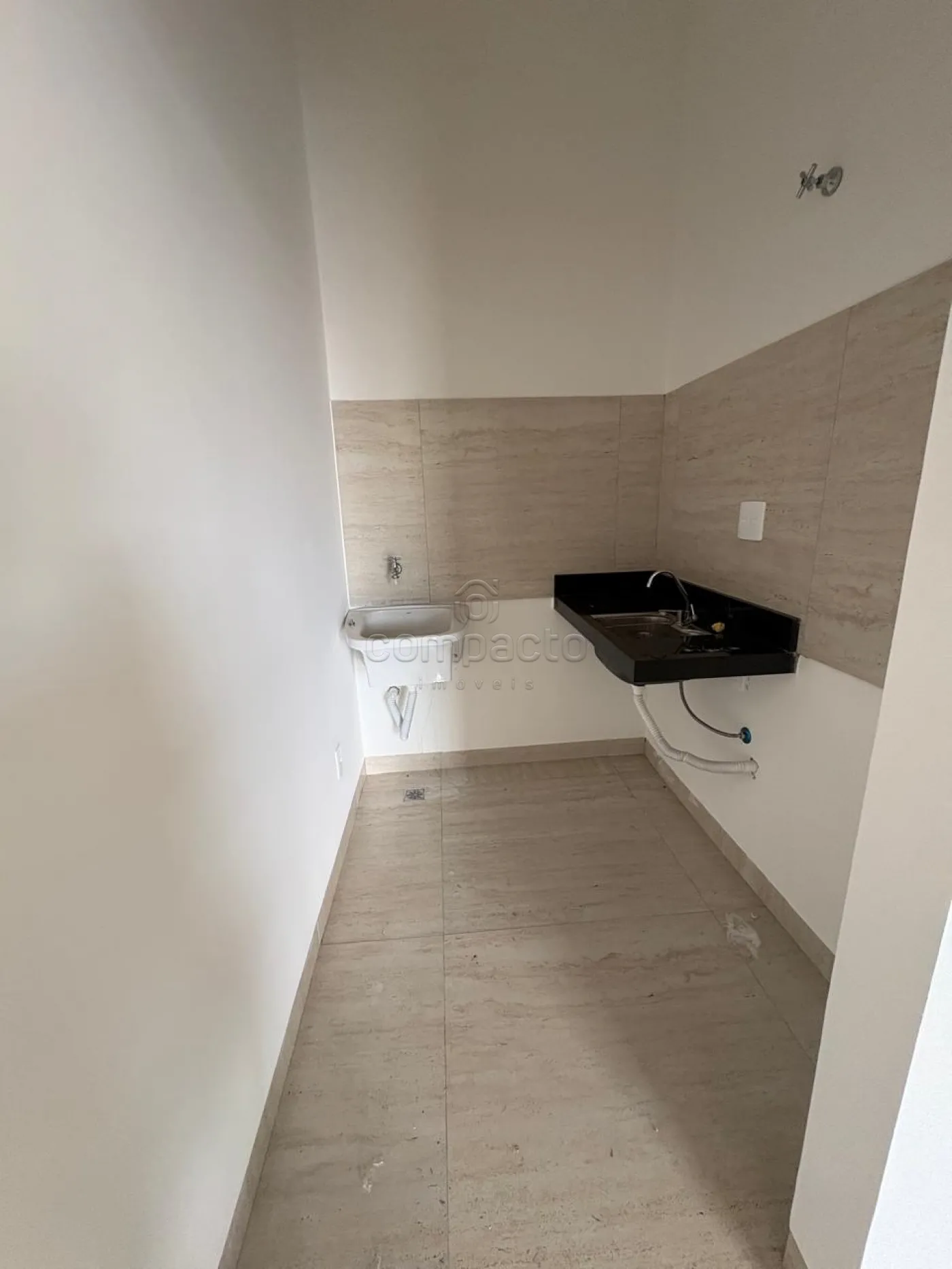 Alugar Comercial / SalaLoja Condom&iacute;nio em S&atilde;o Jos&eacute; do Rio Preto R$ 4.500,00 - Foto 4