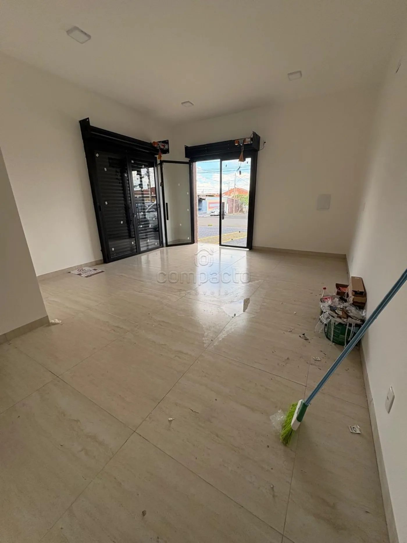Alugar Comercial / SalaLoja Condom&iacute;nio em S&atilde;o Jos&eacute; do Rio Preto R$ 4.500,00 - Foto 5