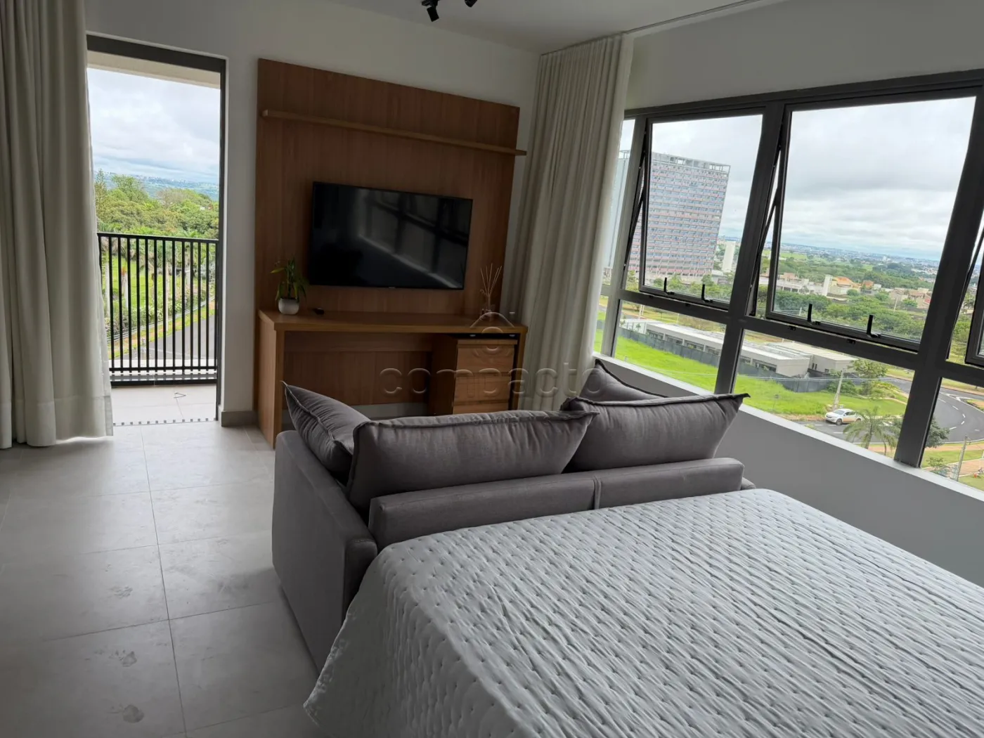 Alugar Apartamento / Studio em S&atilde;o Jos&eacute; do Rio Preto R$ 3.600,00 - Foto 1