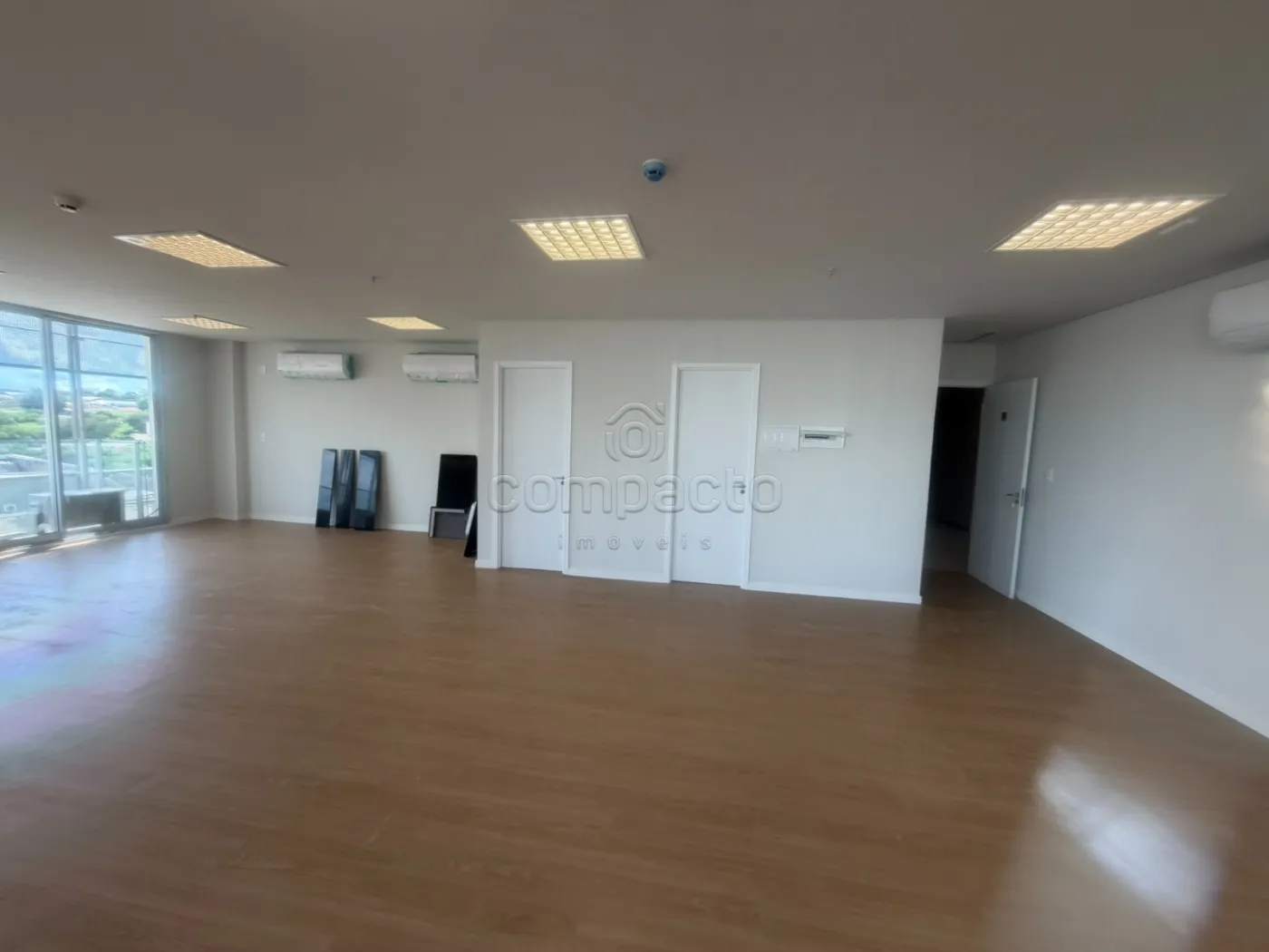 Alugar Comercial / SalaLoja Condom&iacute;nio em S&atilde;o Jos&eacute; do Rio Preto R$ 6.500,00 - Foto 2