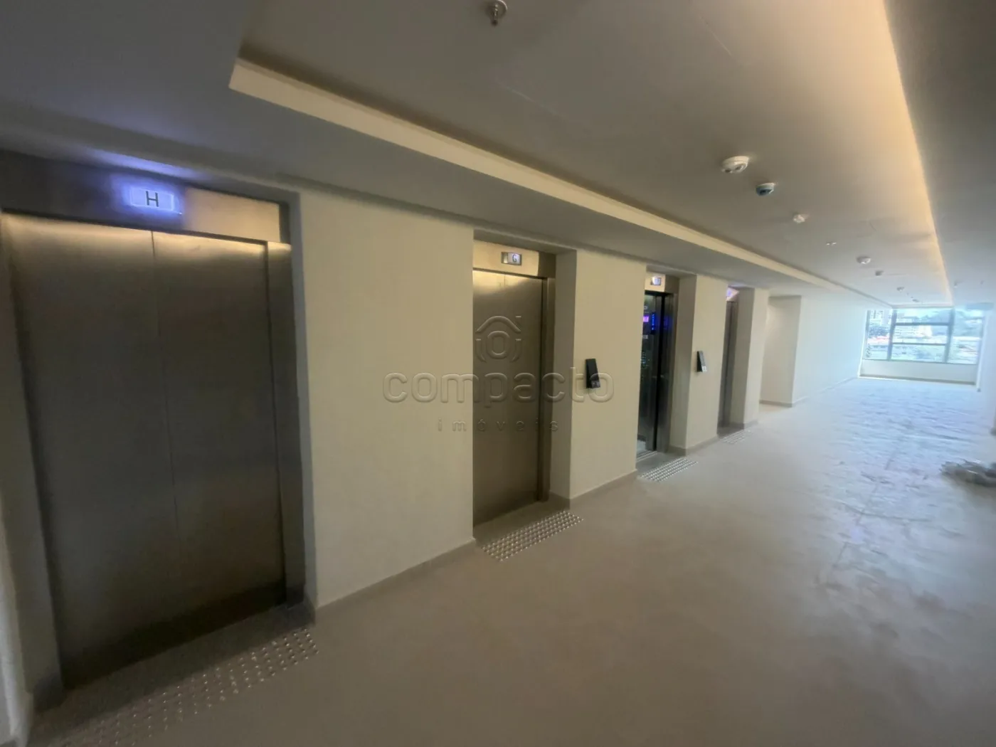 Alugar Comercial / SalaLoja Condom&iacute;nio em S&atilde;o Jos&eacute; do Rio Preto R$ 6.500,00 - Foto 9