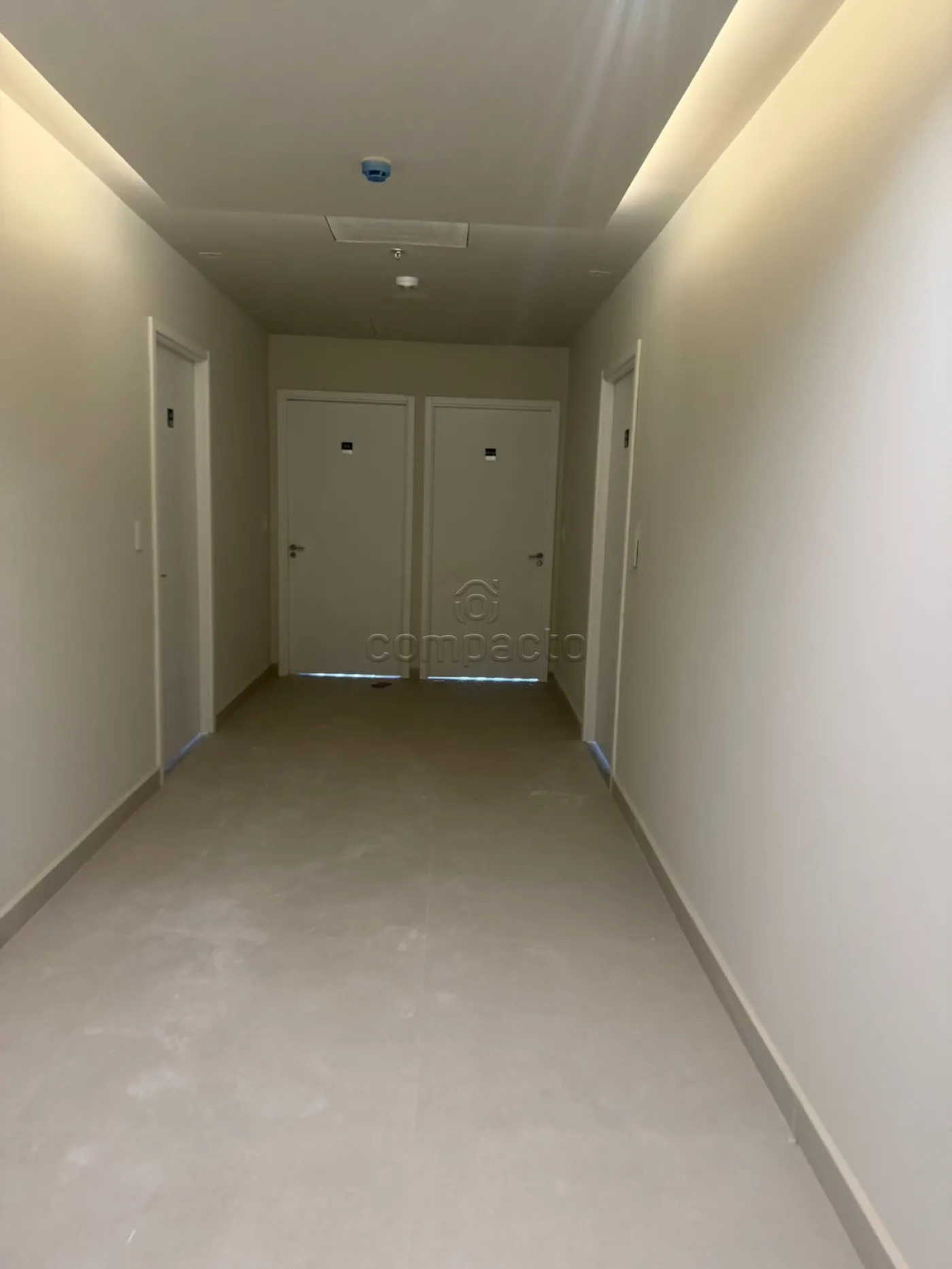 Alugar Comercial / SalaLoja Condom&iacute;nio em S&atilde;o Jos&eacute; do Rio Preto R$ 6.500,00 - Foto 11