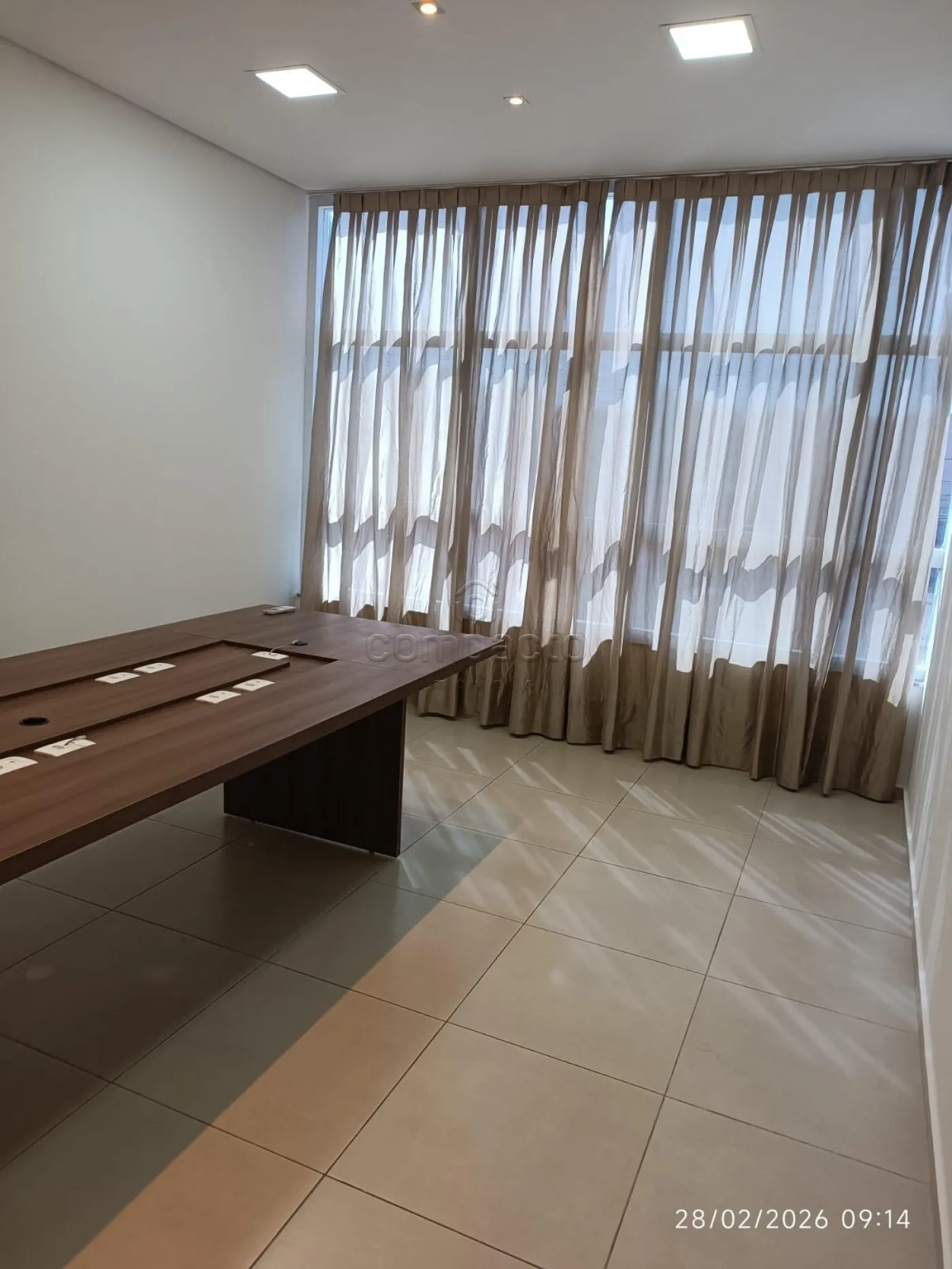 Alugar Comercial / SalaLoja Condom&iacute;nio em S&atilde;o Jos&eacute; do Rio Preto R$ 2.500,00 - Foto 2