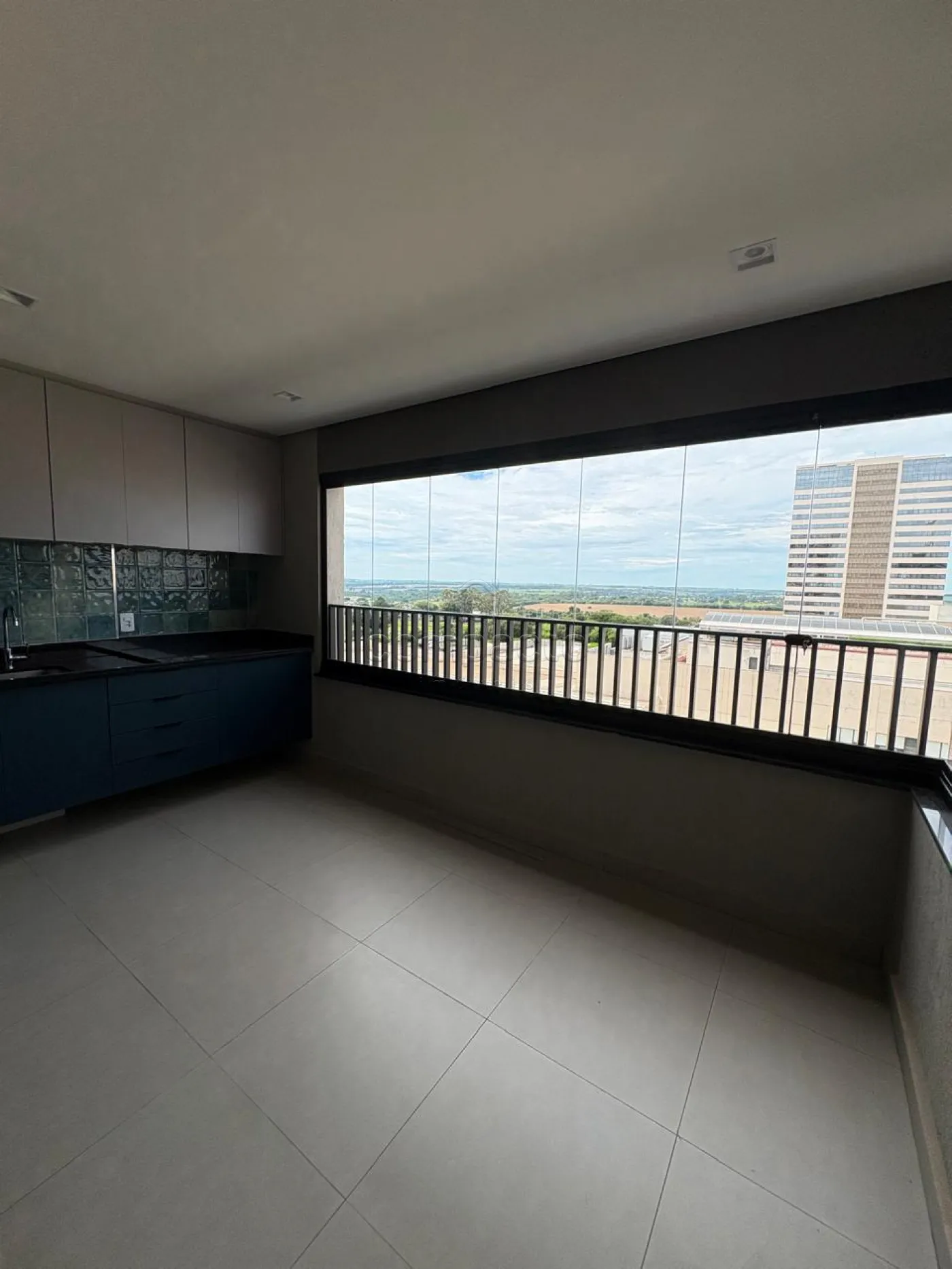 Alugar Apartamento / Padr&atilde;o em S&atilde;o Jos&eacute; do Rio Preto R$ 6.000,00 - Foto 1
