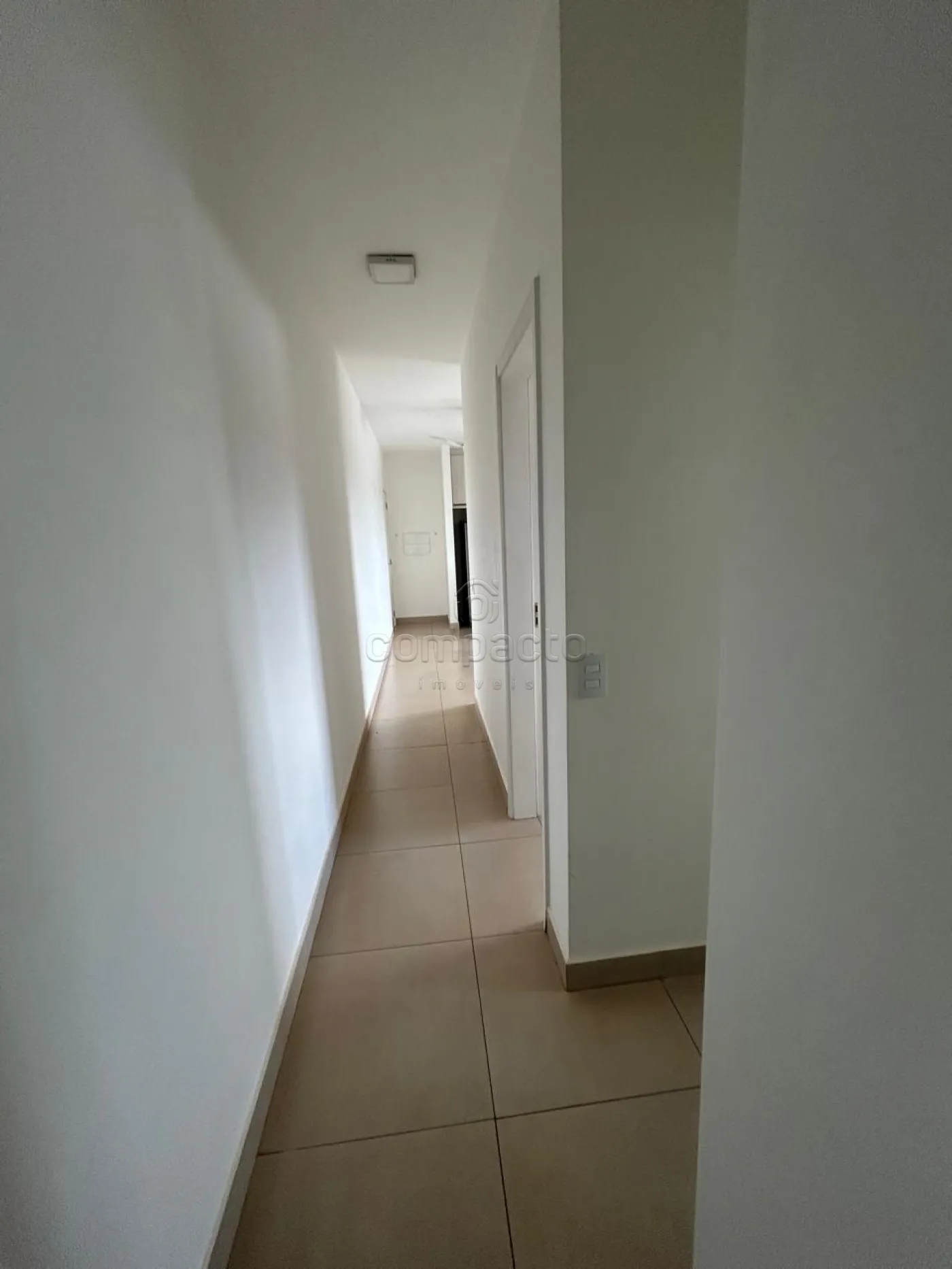 Alugar Apartamento / Padr&atilde;o em S&atilde;o Jos&eacute; do Rio Preto R$ 2.700,00 - Foto 2
