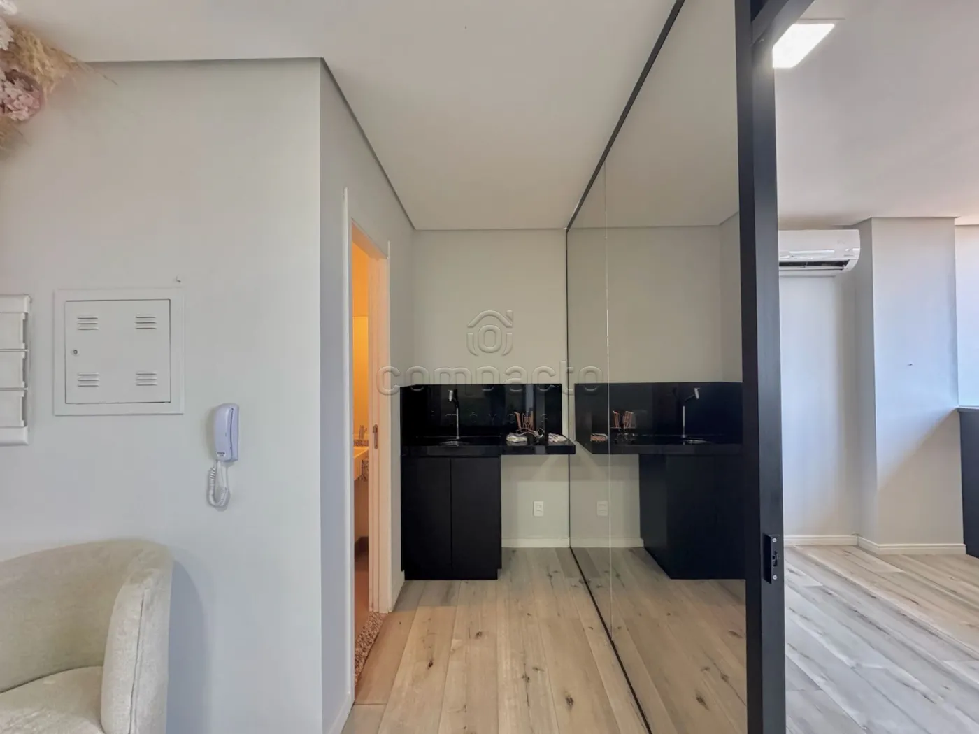 Alugar Comercial / SalaLoja Condom&iacute;nio em S&atilde;o Jos&eacute; do Rio Preto R$ 5.000,00 - Foto 6