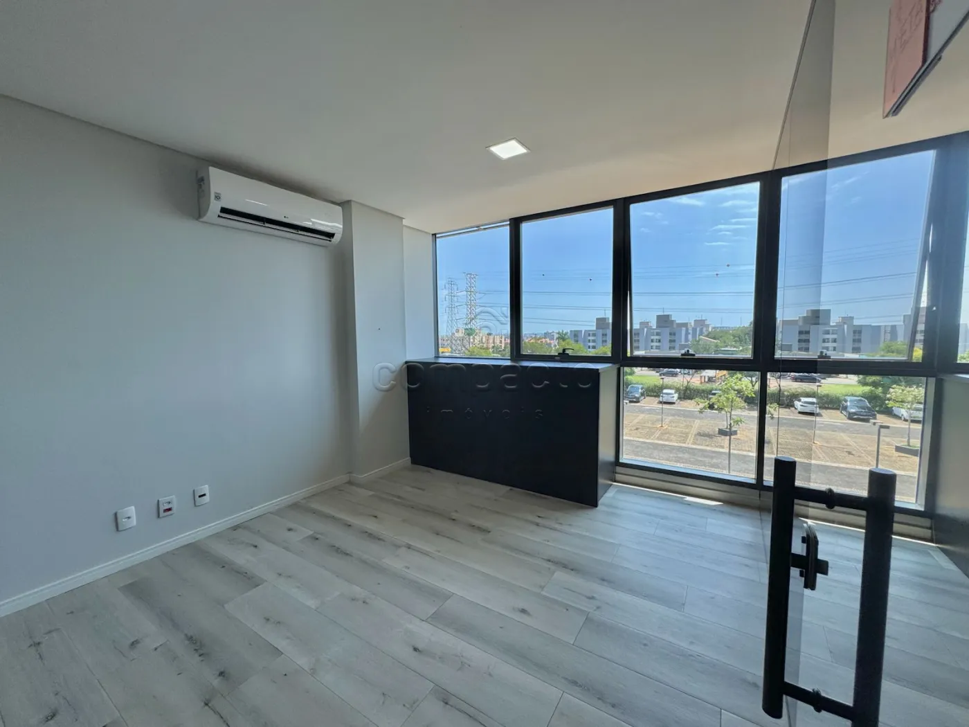 Alugar Comercial / SalaLoja Condom&iacute;nio em S&atilde;o Jos&eacute; do Rio Preto R$ 5.000,00 - Foto 9