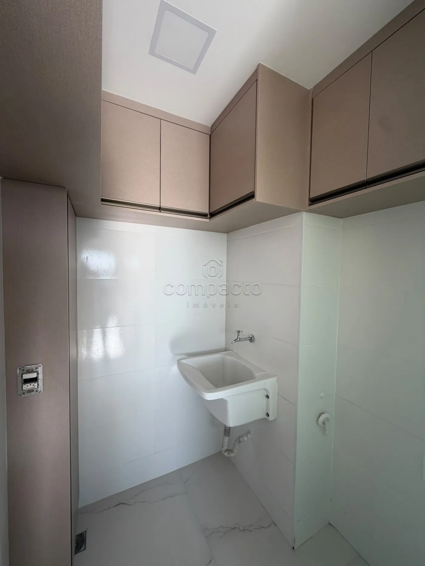 Alugar Apartamento / Padr&atilde;o em S&atilde;o Jos&eacute; do Rio Preto R$ 5.200,00 - Foto 10