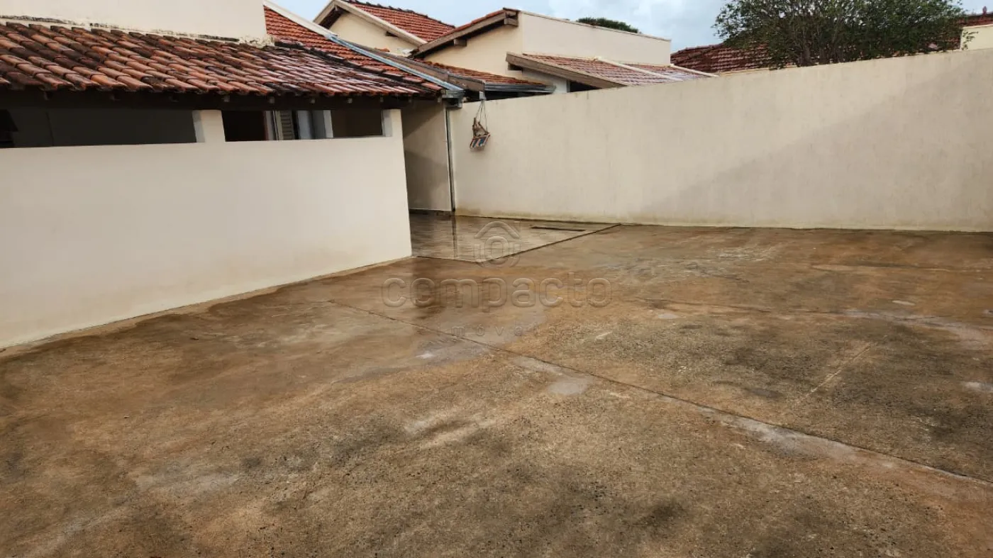Alugar Casa / Padr&atilde;o em S&atilde;o Jos&eacute; do Rio Preto R$ 1.900,00 - Foto 12