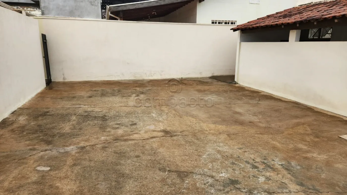 Alugar Casa / Padr&atilde;o em S&atilde;o Jos&eacute; do Rio Preto R$ 1.900,00 - Foto 13