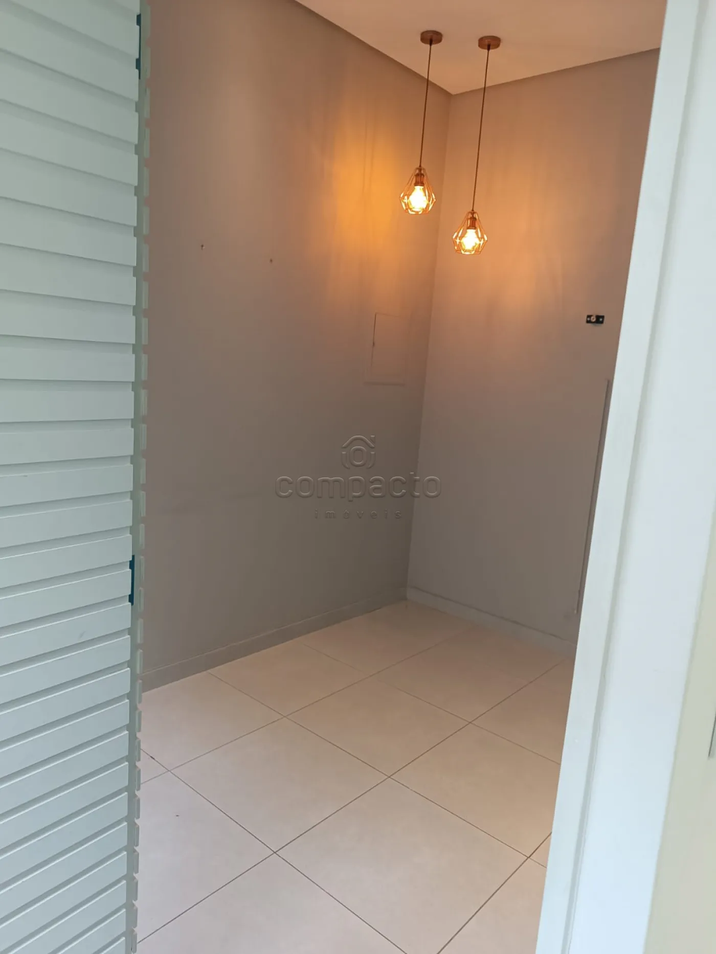 Alugar Comercial / SalaLoja Condom&iacute;nio em S&atilde;o Jos&eacute; do Rio Preto R$ 1.600,00 - Foto 6