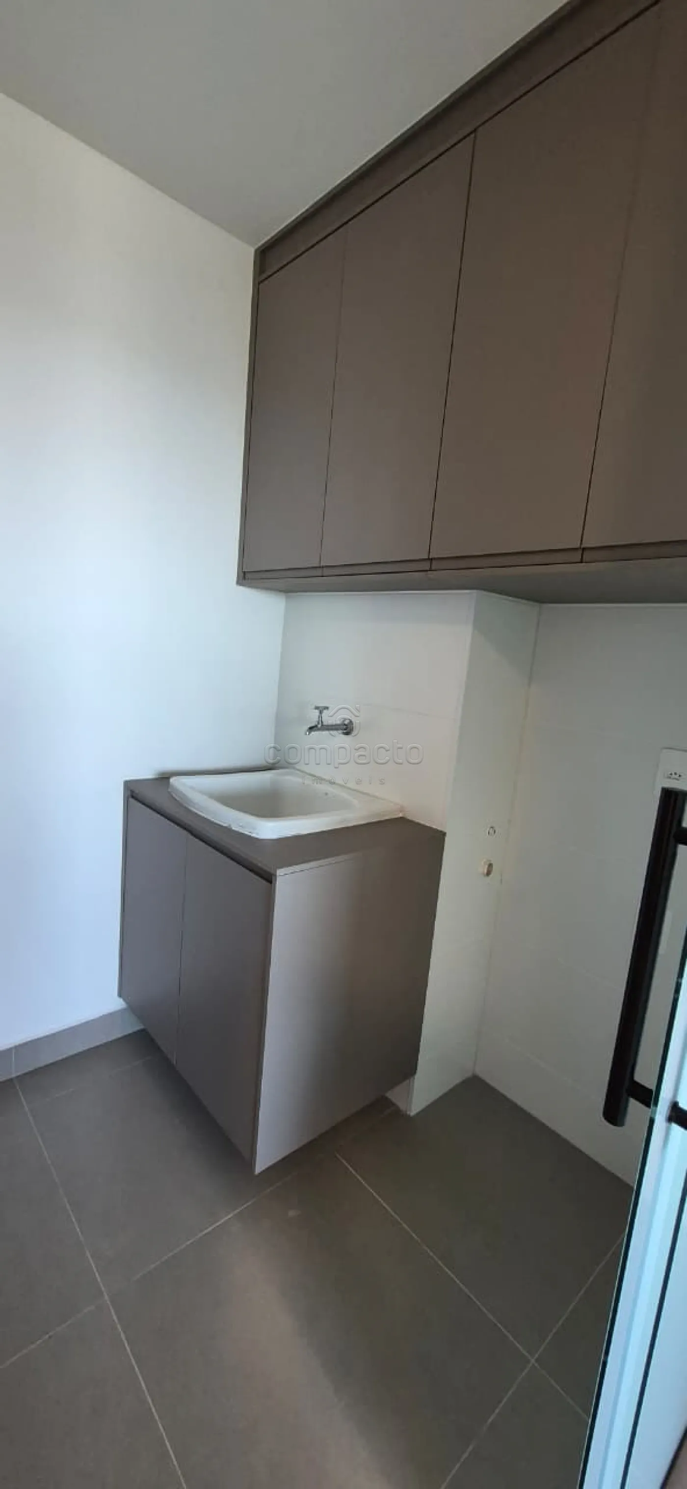 Alugar Apartamento / Duplex em S&atilde;o Jos&eacute; do Rio Preto R$ 6.600,00 - Foto 3