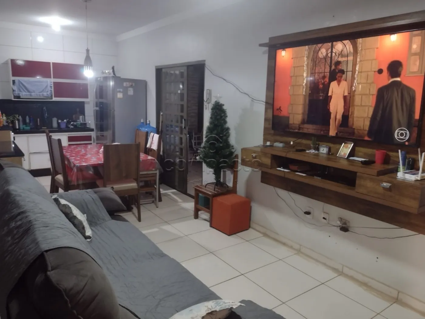 Imóvel Misto | Casa + Salão Comercial | Renda de R$ 3.000/mês