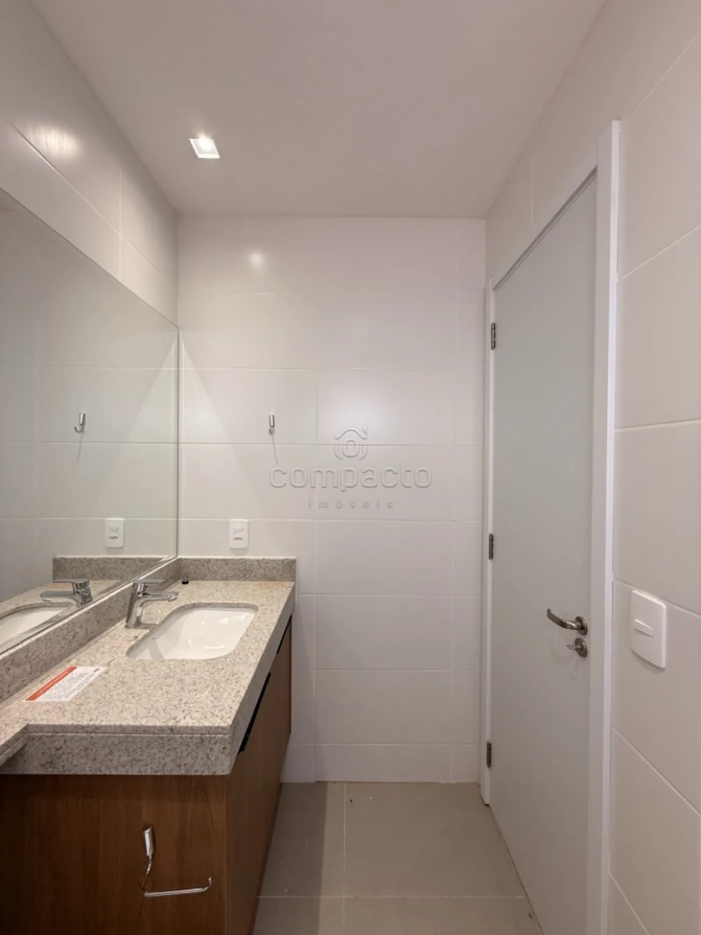 Alugar Apartamento / Padr&atilde;o em S&atilde;o Jos&eacute; do Rio Preto R$ 6.200,00 - Foto 32