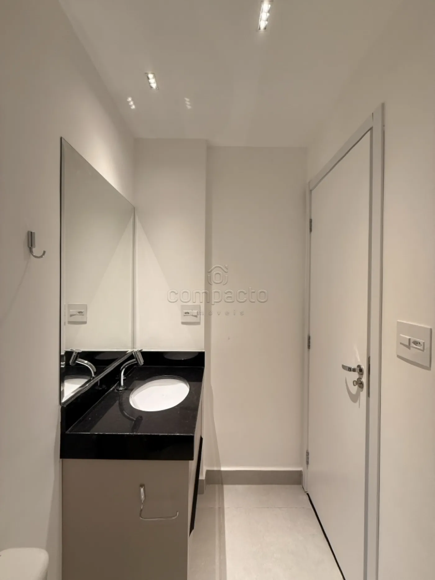 Alugar Apartamento / Studio em S&atilde;o Jos&eacute; do Rio Preto R$ 2.500,00 - Foto 3