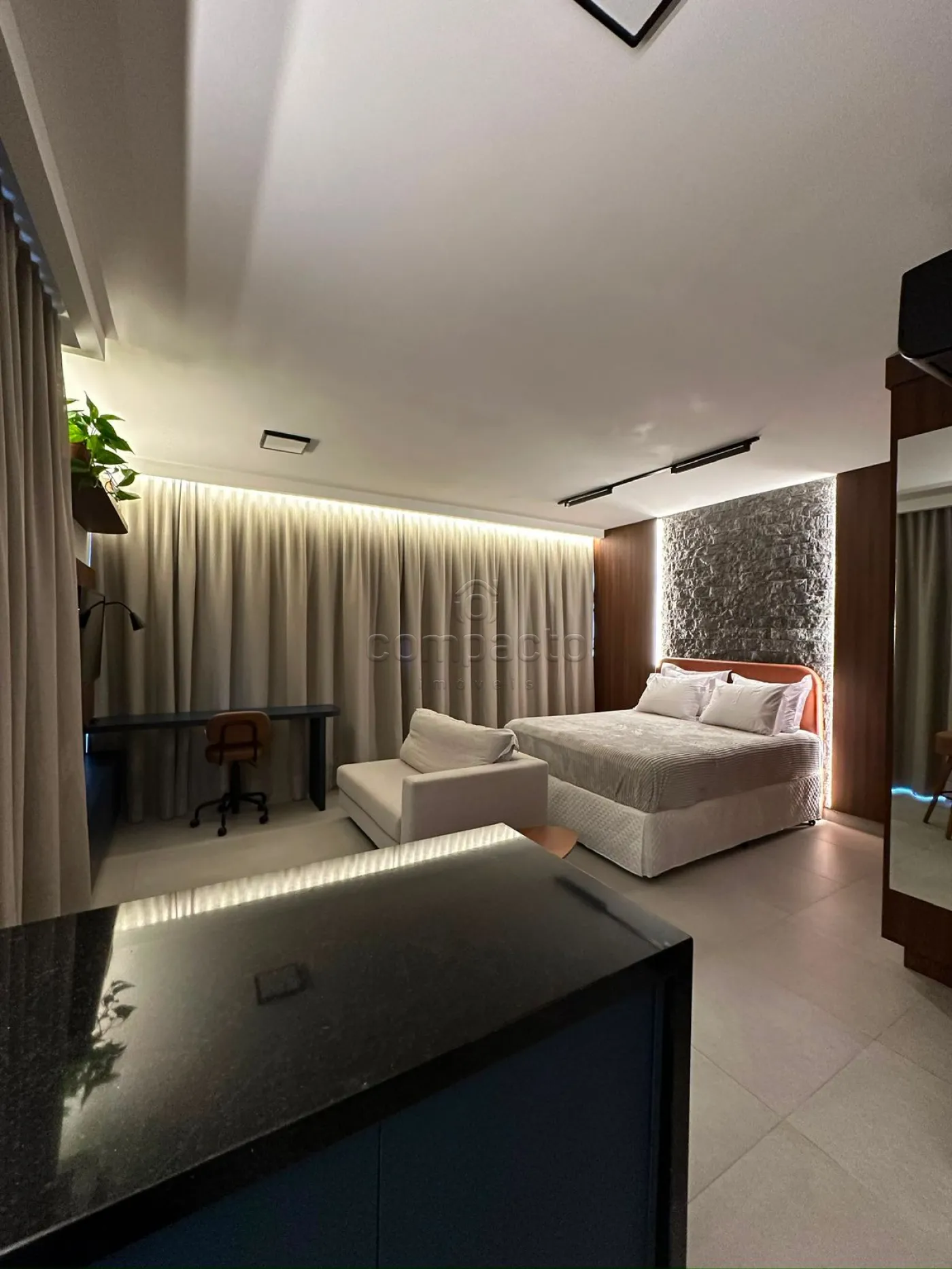 Alugar Apartamento / Studio em S&atilde;o Jos&eacute; do Rio Preto R$ 3.300,00 - Foto 1